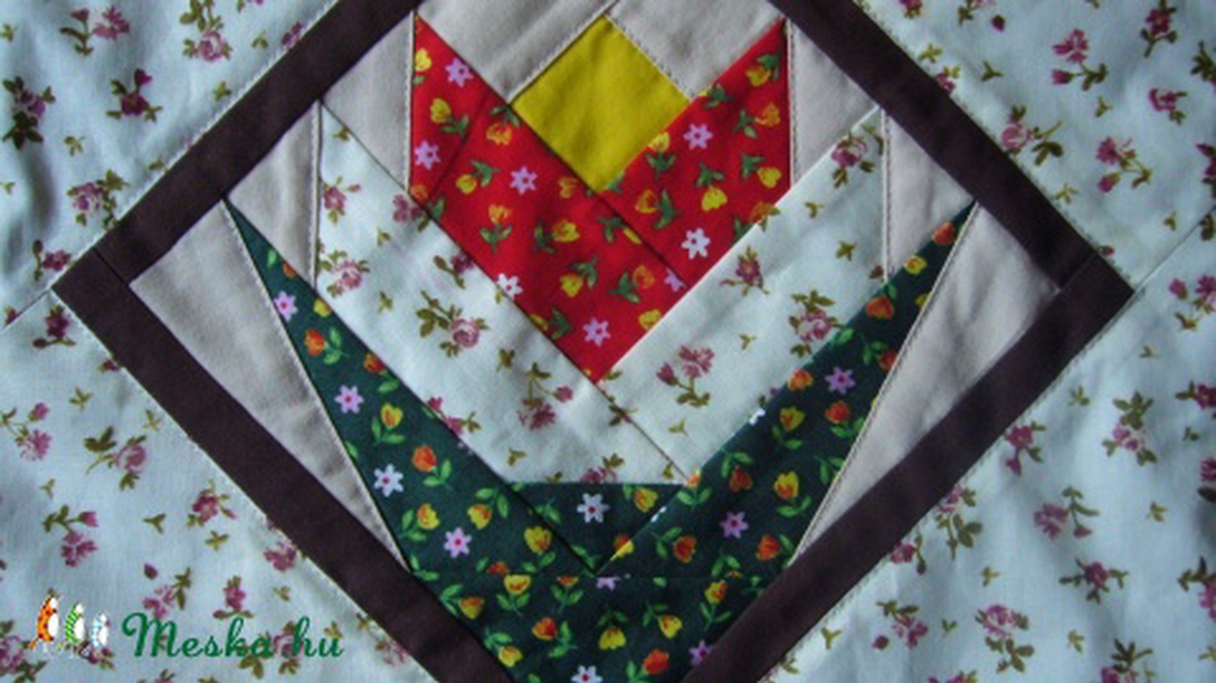 Tulipános  patchwork terítő 30x30cm -  - Meska.hu