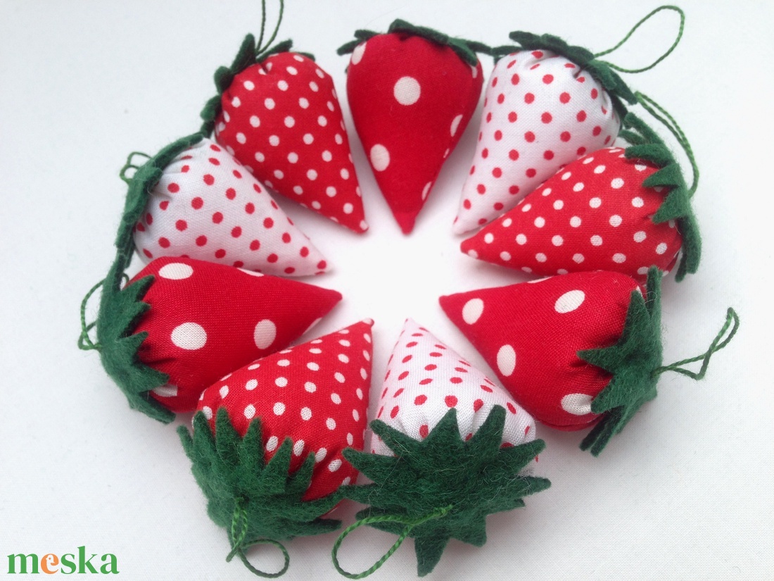 9db Textil EPER akasztóval 3,5x5cm - otthon & életmód - dekoráció - fali és függő dekoráció - függődísz - Meska.hu 9db Textil EPER akasztóval 3,5x5cm - otthon & életmód - dekoráció - fali és függő dekoráció - függődísz - Meska.hu
