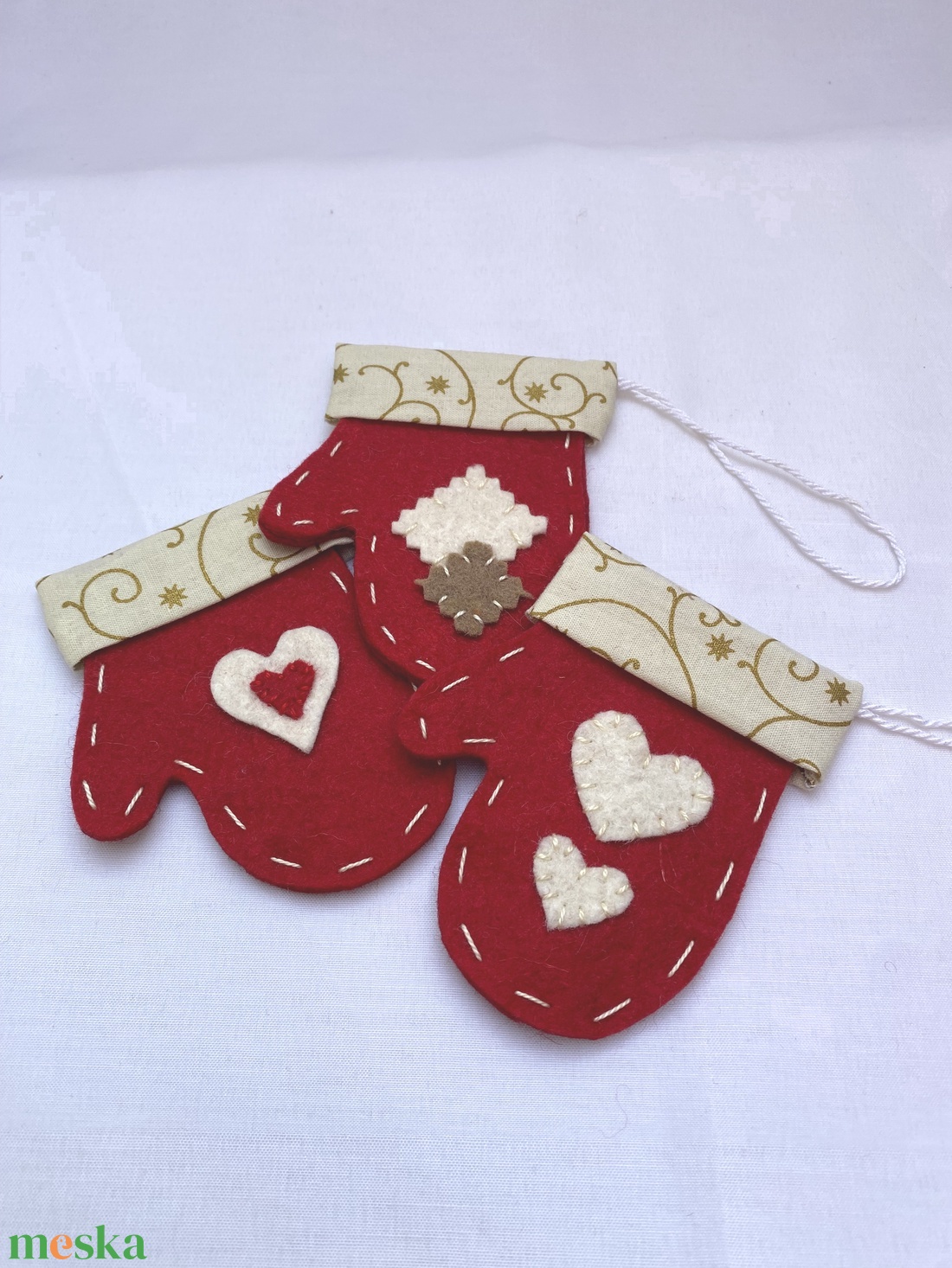 Karácsonyfadísz, ajándékkísérő - karácsony - karácsonyi lakásdekoráció - karácsonyfadíszek - Meska.hu