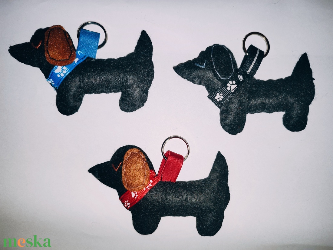 Tacsi filc kulcstartó - táska & tok - kulcstartó & táskadísz - kulcstartó - Meska.hu
