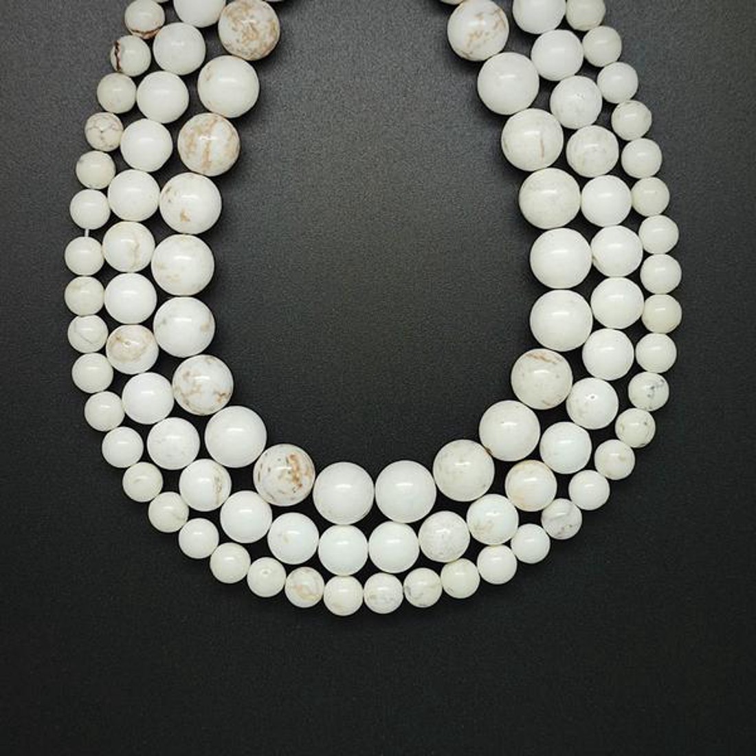 Magnezit golyó 6mm  ékszerkészítő alapanyag (füzér) - kellékek & szerszámok - ásvány alapanyag - ásványfüzér - Meska.hu