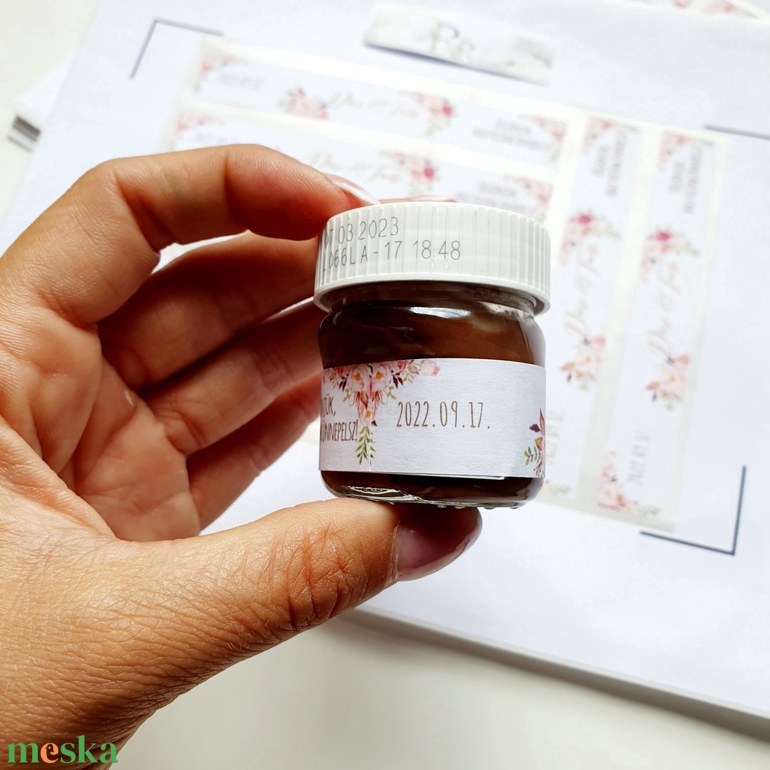 Nutellára matrica, címke, 25g-os nutellás üvegre + Szerkesztési díj a feliratra! Szerk. díjat is tedd kosárba - esküvő - emlék & ajándék - köszönőajándék - Meska.hu