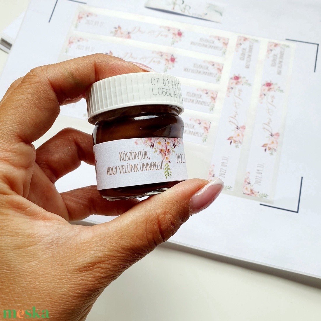 Nutellára matrica, címke, 25g-os nutellás üvegre + Szerkesztési díj a feliratra! Szerk. díjat is tedd kosárba - esküvő - emlék & ajándék - köszönőajándék - Meska.hu