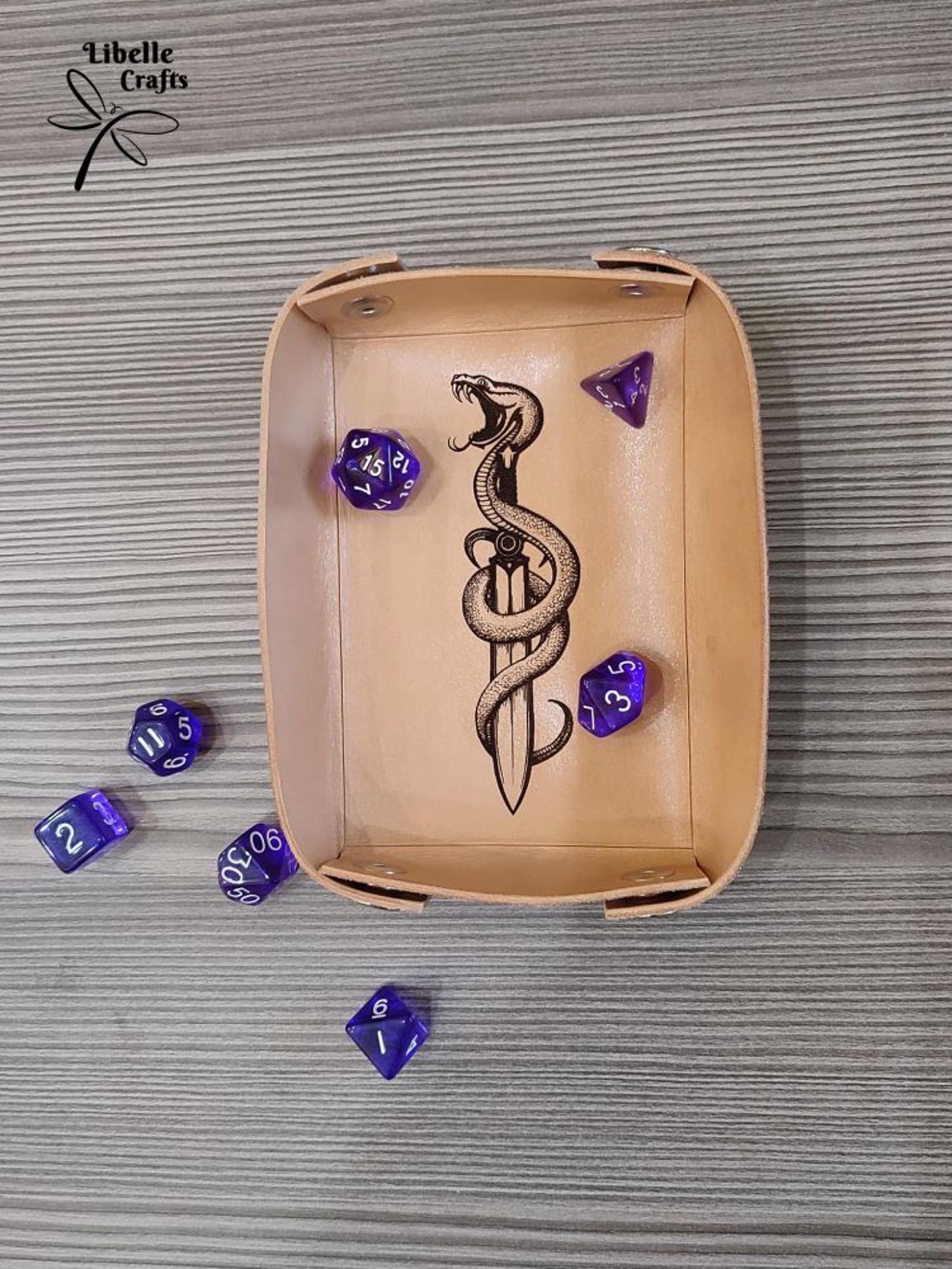 Kígyós - kardos motívumos kockadobó tálca - játék & sport - táblajáték és kártyajáték - társasjátékok - dobókocka - Meska.hu