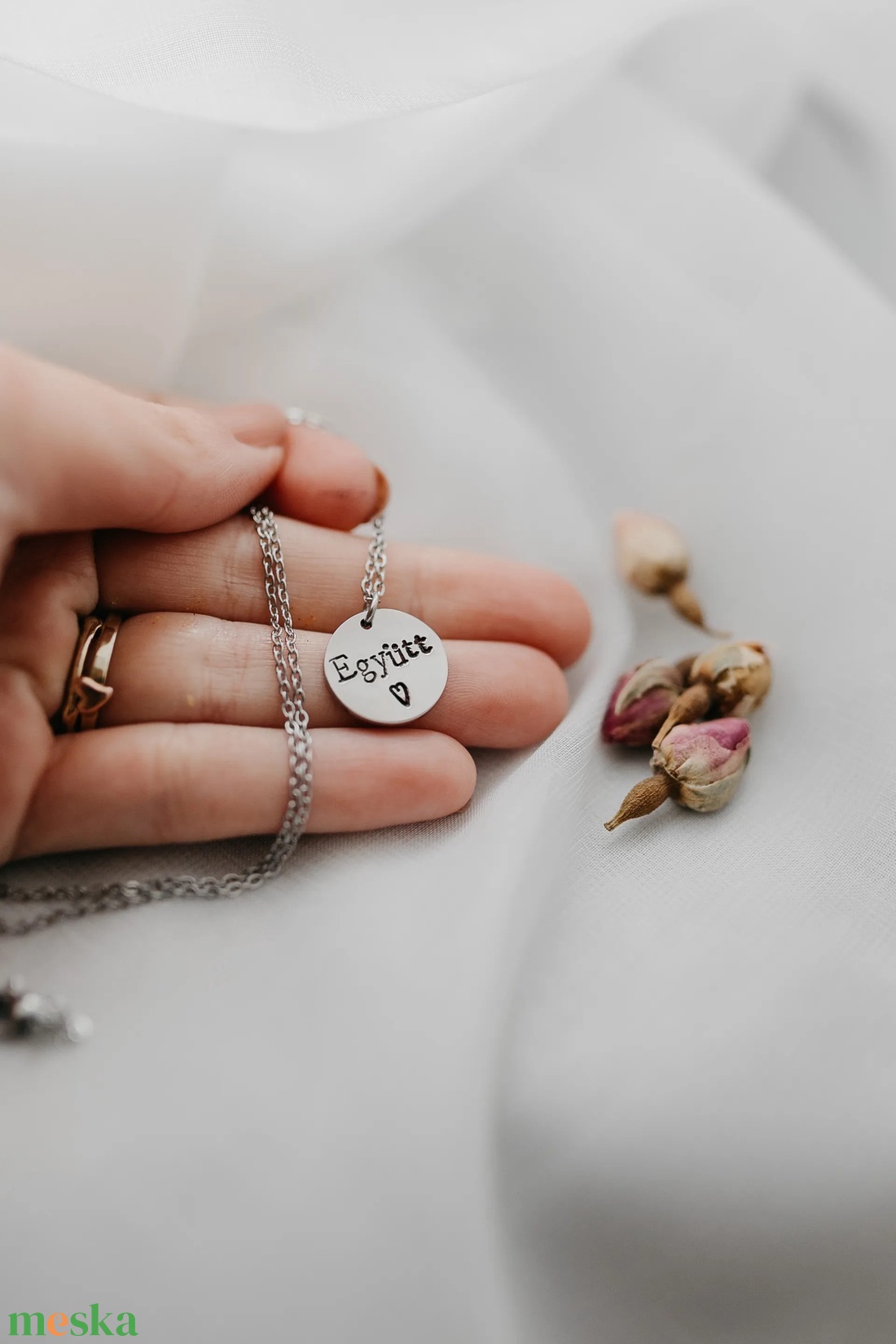 Együtt � nyaklánc kézzel beütött szöveggel - ékszer - nyaklánc - medálos nyaklánc - Meska.hu