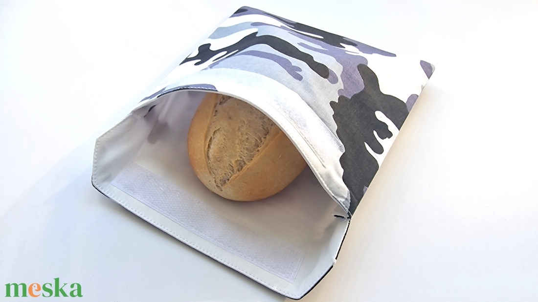 Szürke terepmintás snackbag, tépőzáras uzsitasak, vízhatlan szendvicstartó, uzsonnás tasak, uzsonnás szendvics tartó - táska & tok - uzsonna- & ebéd tartó - szendvics csomagoló - Meska.hu