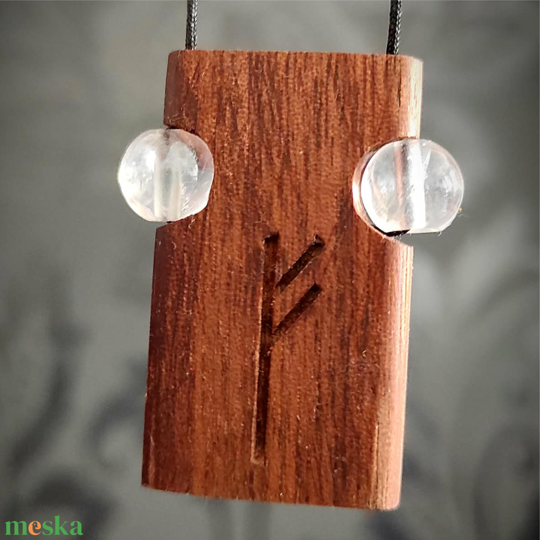 Állókő fa medál - ékszer - nyaklánc - medál - Meska.hu