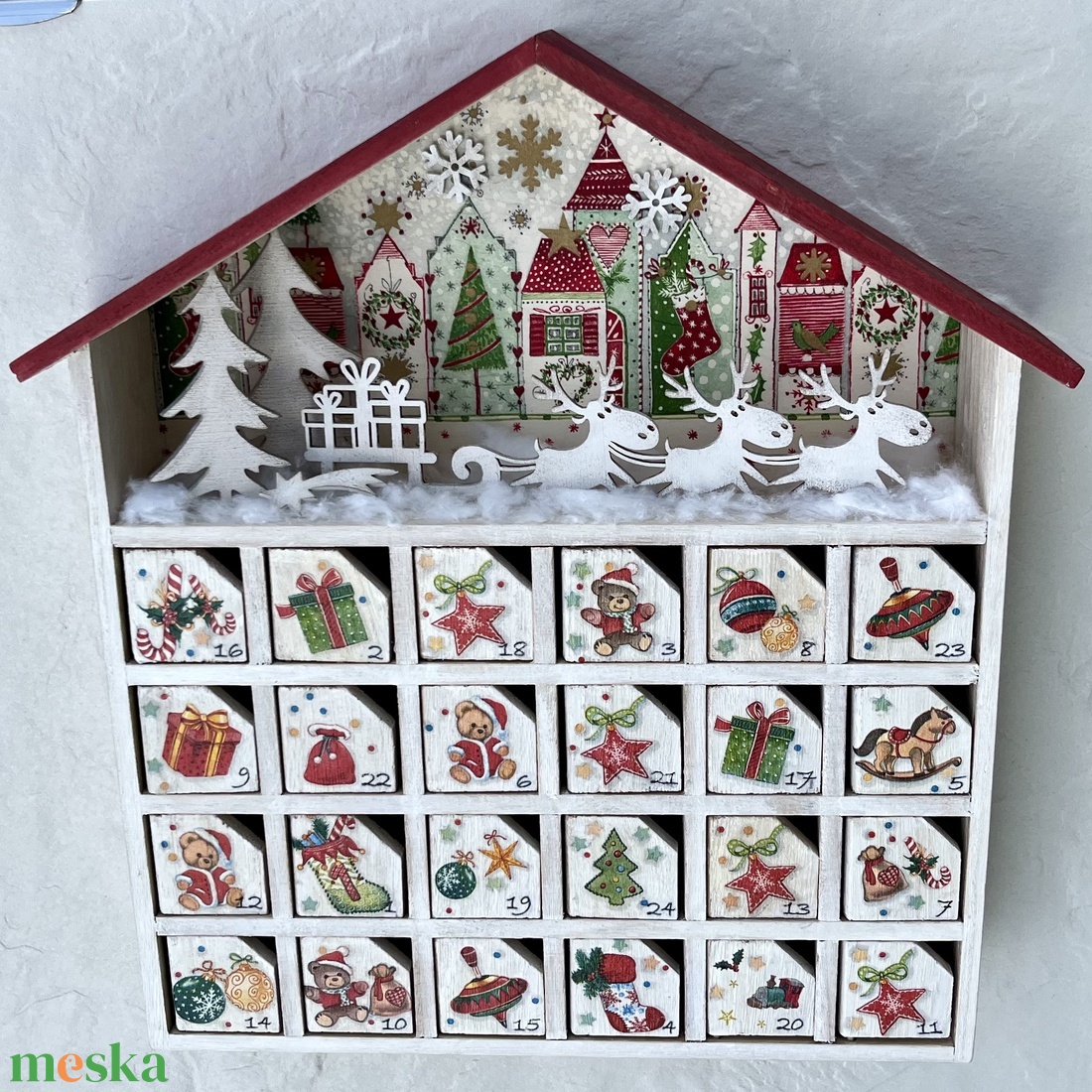 Fa adventi naptár, kalendárium - téli házikó - karácsony - adventi díszek - adventi naptár - Meska.hu