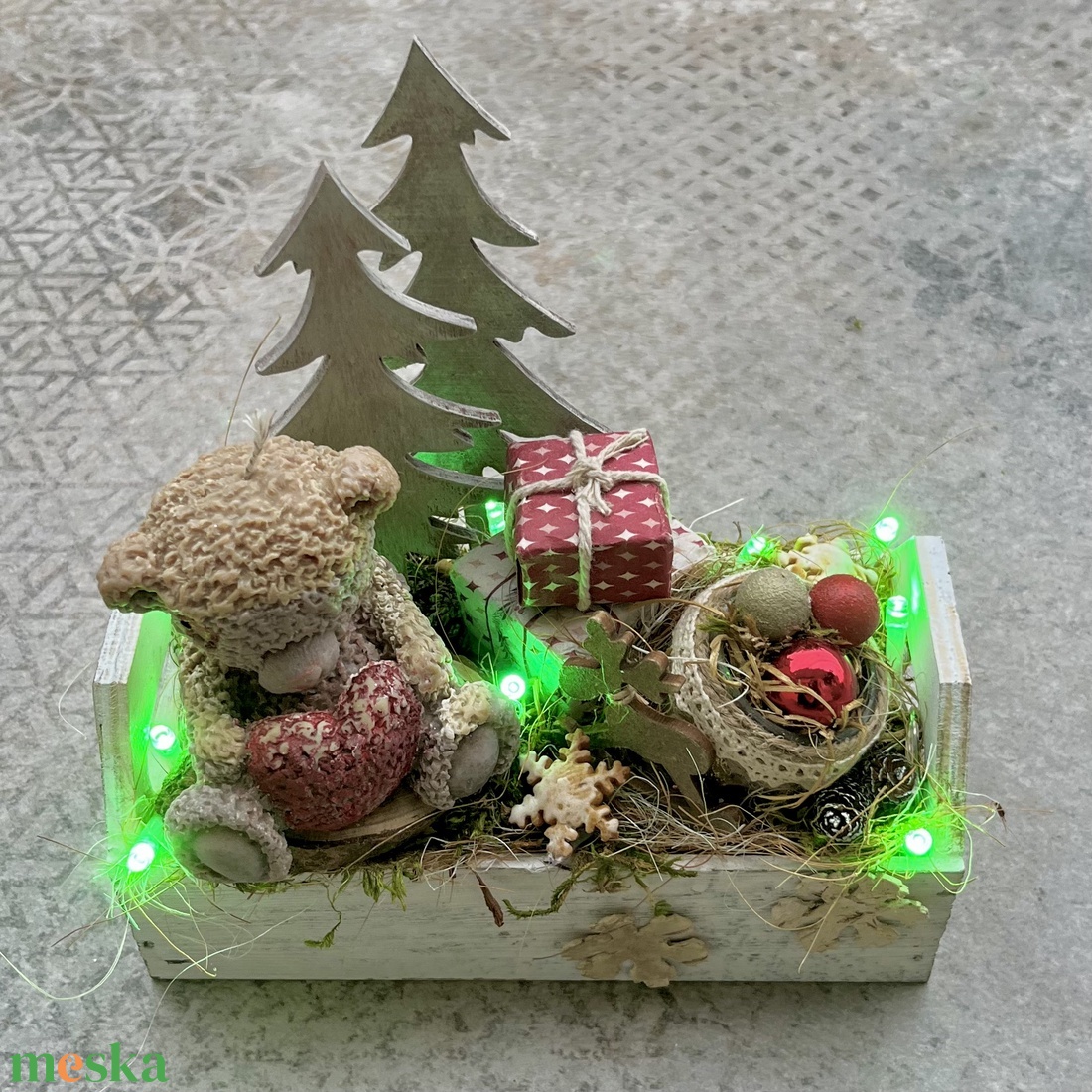 MACI karácsonyi asztaldísz, ládika, gyertya - karácsony - karácsonyi lakásdekoráció - karácsonyi lakásdíszek - Meska.hu