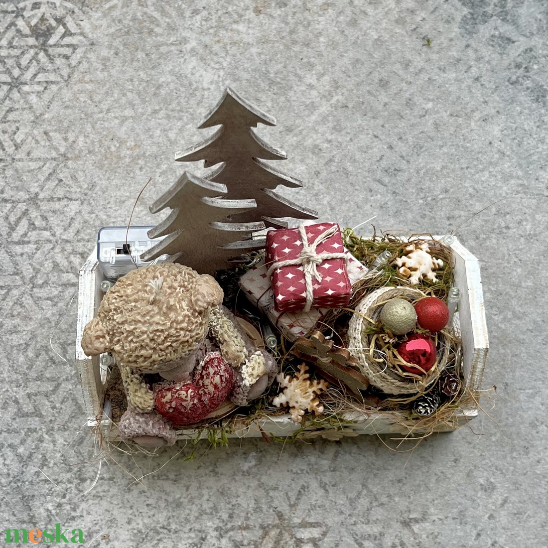 MACI karácsonyi asztaldísz, ládika, gyertya - karácsony - karácsonyi lakásdekoráció - karácsonyi lakásdíszek - Meska.hu