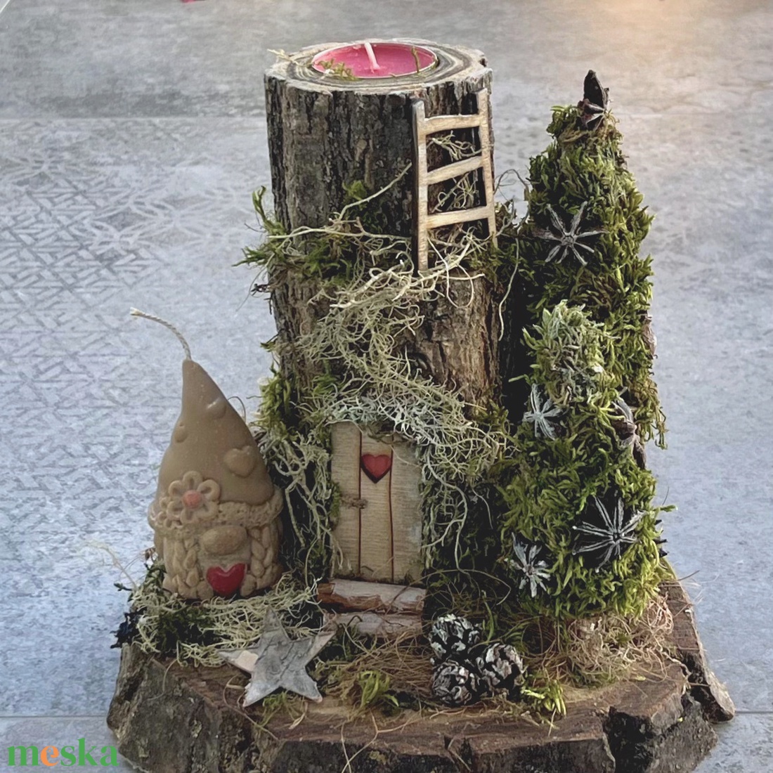Erdei manó - rusztikus asztaldísz fa mécsestartóval  - karácsony - karácsonyi lakásdekoráció - karácsonyi lakásdíszek - Meska.hu