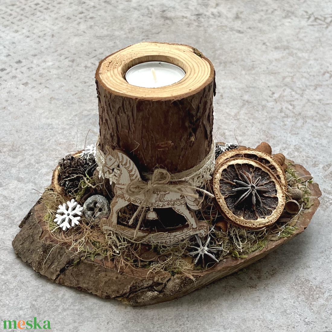 Hintaló - rusztikus asztaldísz fa mécsestartóval  - karácsony - karácsonyi lakásdekoráció - karácsonyfadíszek - Meska.hu