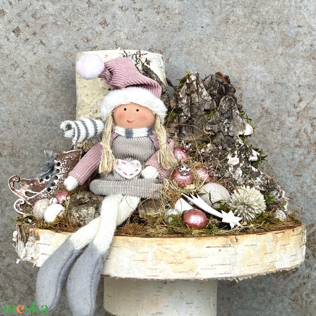 Erdei lányka  téli asztaldísz farönk mécsestartóval - karácsony - adventi díszek - adventi koszorú - Meska.hu