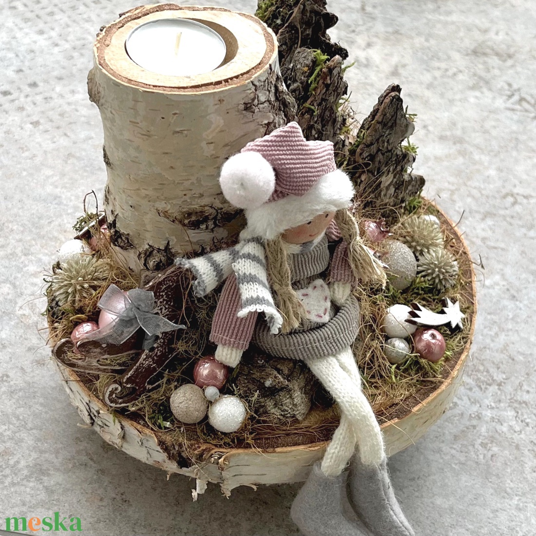 Erdei lányka  téli asztaldísz farönk mécsestartóval - karácsony - adventi díszek - adventi koszorú - Meska.hu