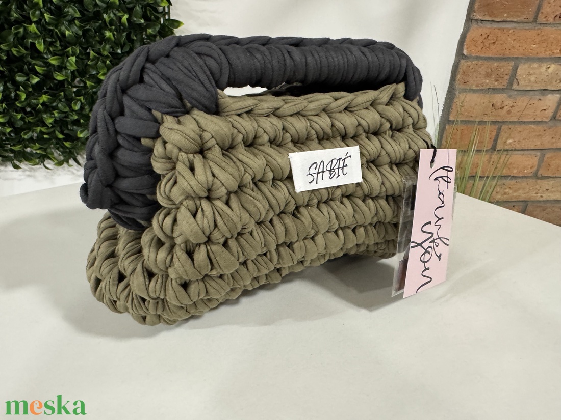 Horgolt SABIÉ kézitáska és neszesszer - táska & tok - kézitáska & válltáska - kézitáska - Meska.hu