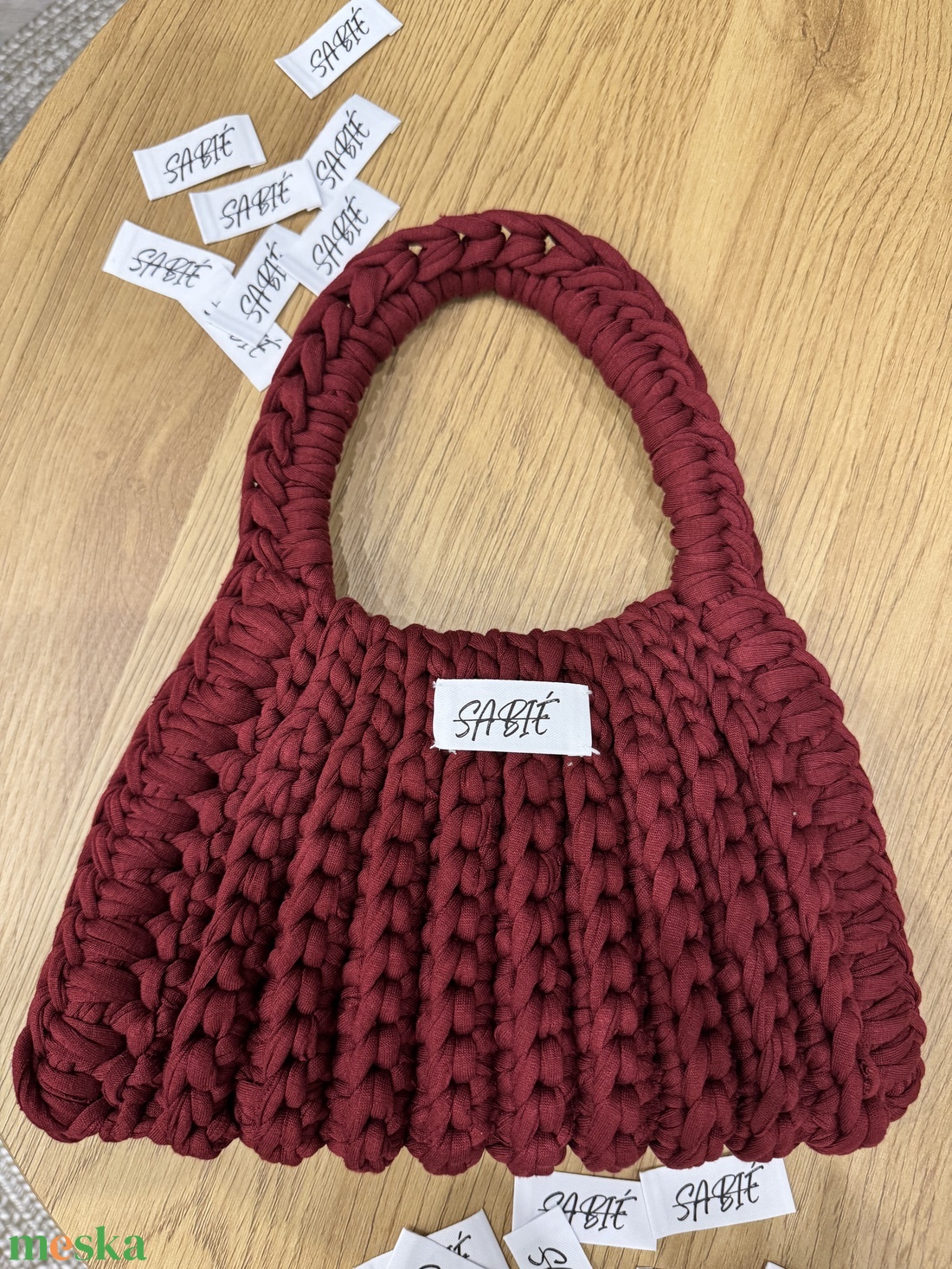 Horgolt SABIÉ burgundiszínű kézi- és válltáska - táska & tok - kézitáska & válltáska - válltáska - Meska.hu