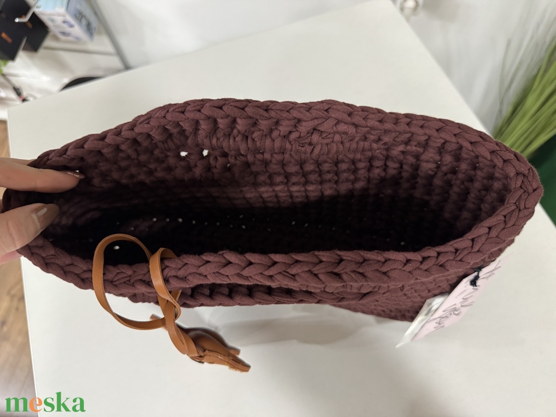 Horgolt SABIE kézitáska, ajándék táskadísszel  - táska & tok - kézitáska & válltáska - kézitáska - Meska.hu