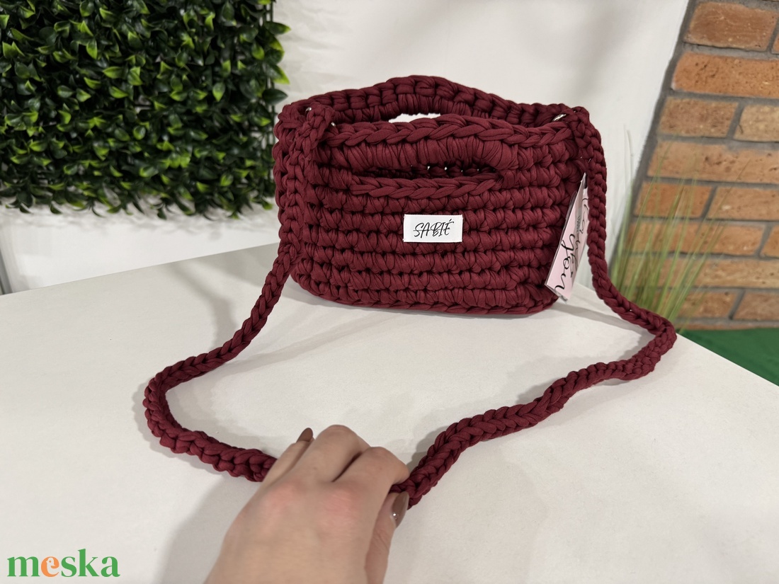 Horgolt SABIÉ burgundi színű  kézi és v�lltáska - táska & tok - kézitáska & válltáska - kézitáska - Meska.hu