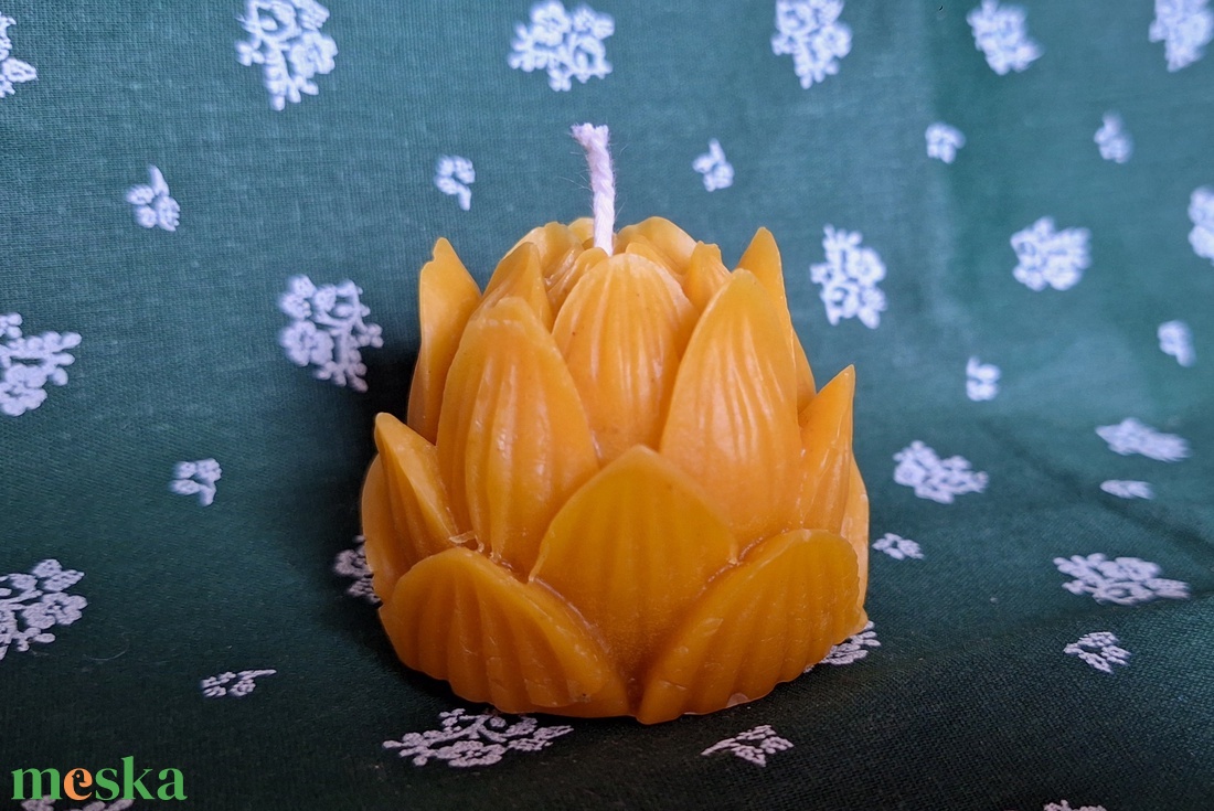 Lótusz méhviasz gyertya - otthon & életmód - gyertya, illat, aroma - gyertya - Meska.hu