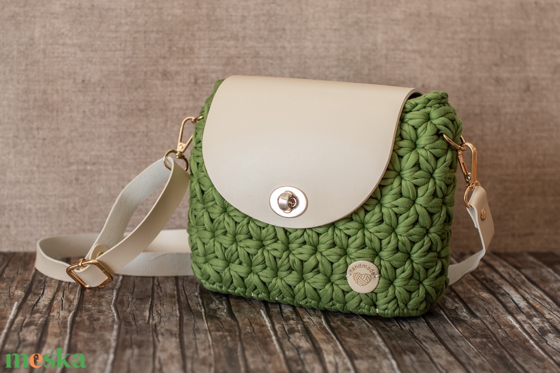 egyedi horgolt crossbody táska - táska & tok - kézitáska & válltáska - vállon átvethető táska - Meska.hu
