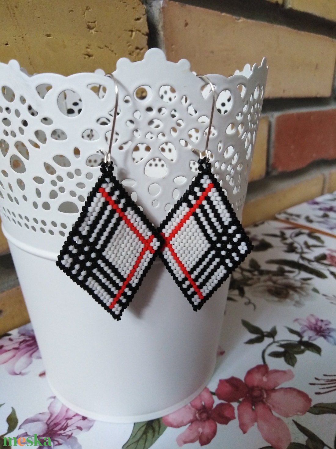 Eszterházy kockás - ékszer - fülbevaló - lógó fülbevaló - Meska.hu