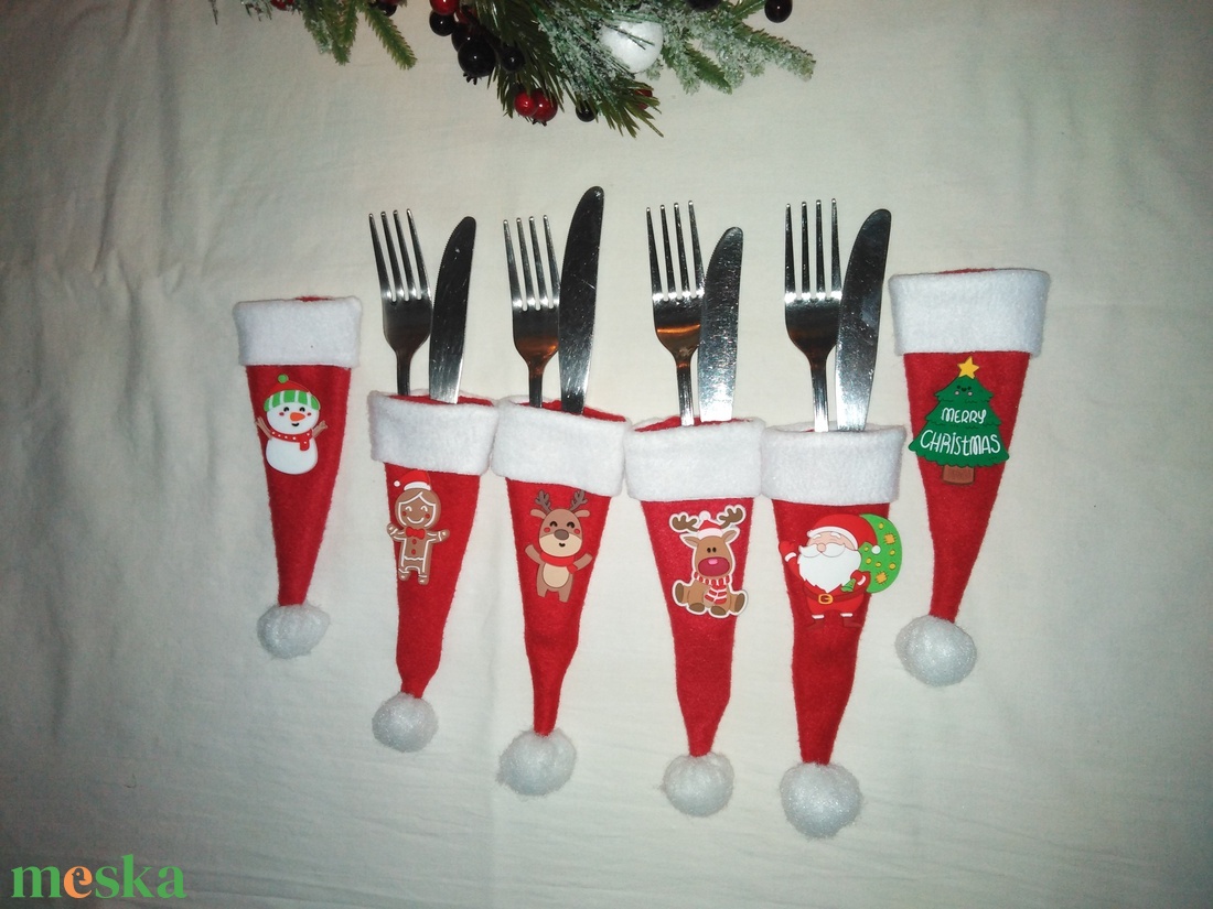 TEDD EGYEDIVÉ A KARÁCSONYT! Evőeszköztartó Mikulássapka - karácsony - karácsonyi lakásdekoráció - ünnepi asztaldekoráció - Meska.hu