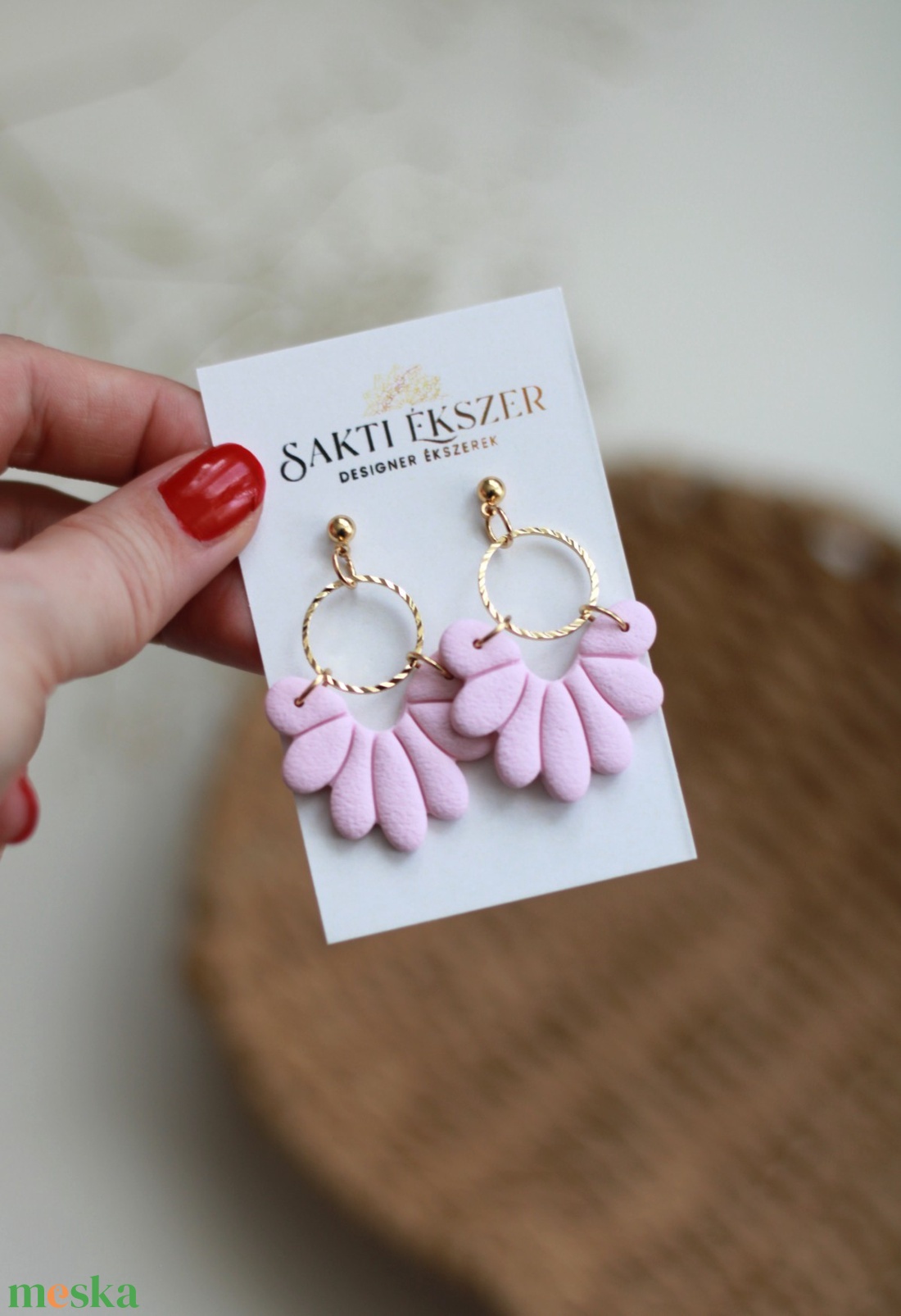 Rózsaszín függő fülbevaló karikával - ékszer - fülbevaló - lógó fülbevaló - Meska.hu