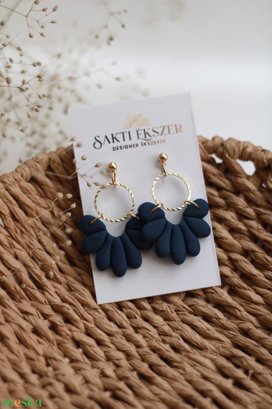 Kék függő fülbevaló karikával - ékszer - fülbevaló - lógó fülbevaló - Meska.hu