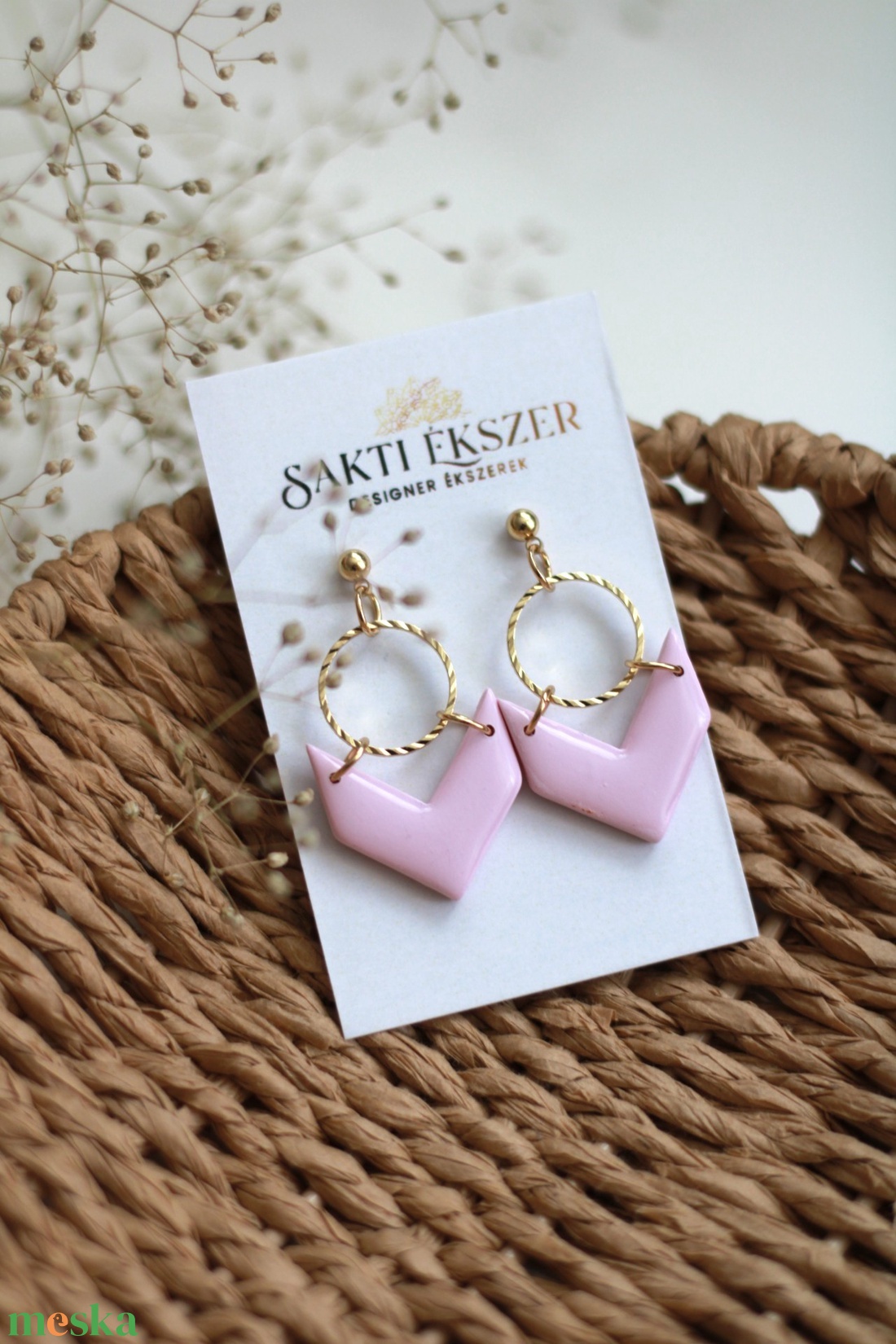 Rózsaszín karikával kombinált függő fülbevaló - ékszer - fülbevaló - lógó fülbevaló - Meska.hu