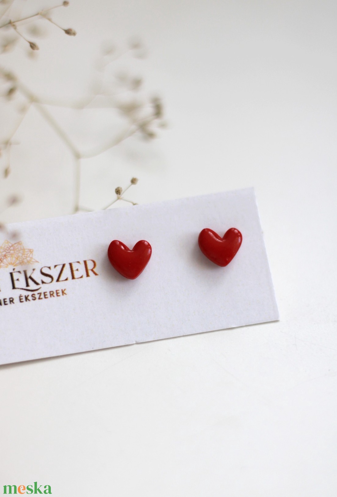 Piros szív alakú gomb fülbevaló - ékszer - fülbevaló - pötty fülbevaló - Meska.hu