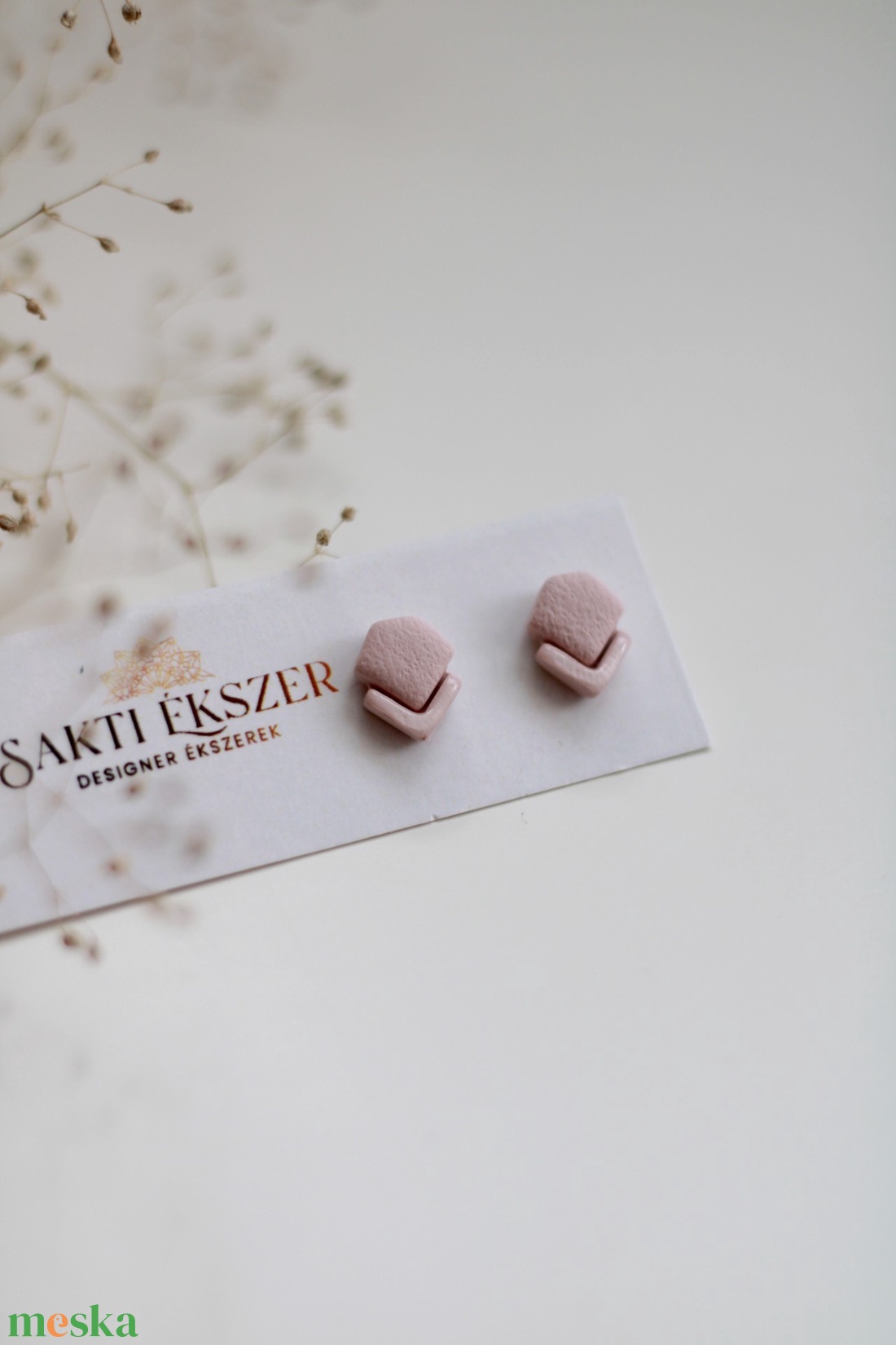 Drapp elegáns gomb fülbevaló - ékszer - fülbevaló - pötty fülbevaló - Meska.hu