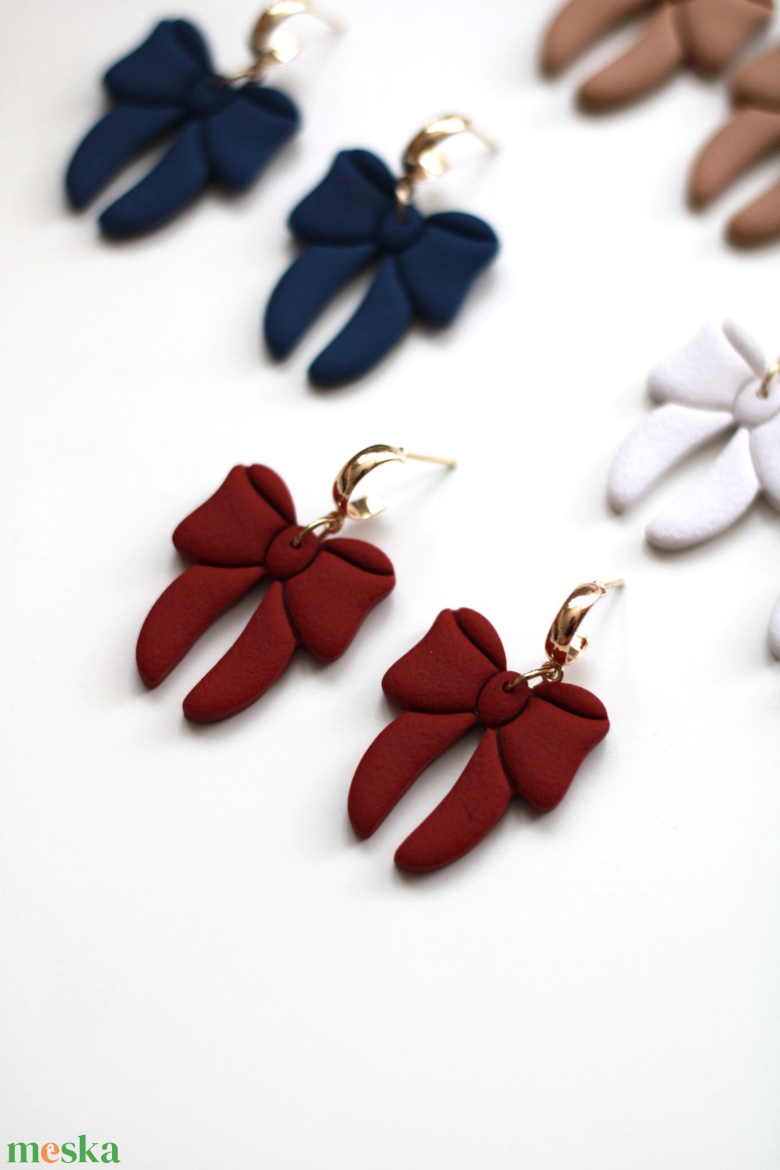 Bordó nagy masnis függő fülbevaló - ékszer - fülbevaló - lógó fülbevaló - Meska.hu