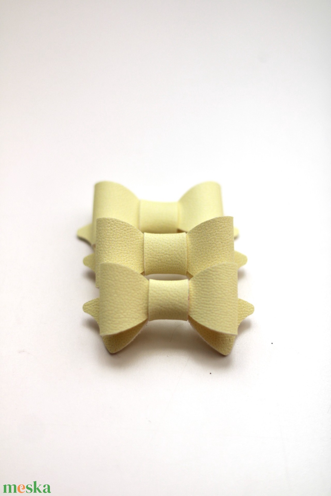 Pasztellsárga  mini hajcsat - ruha & divat - hajdísz & hajcsat - hajcsat & hajtű - Meska.hu