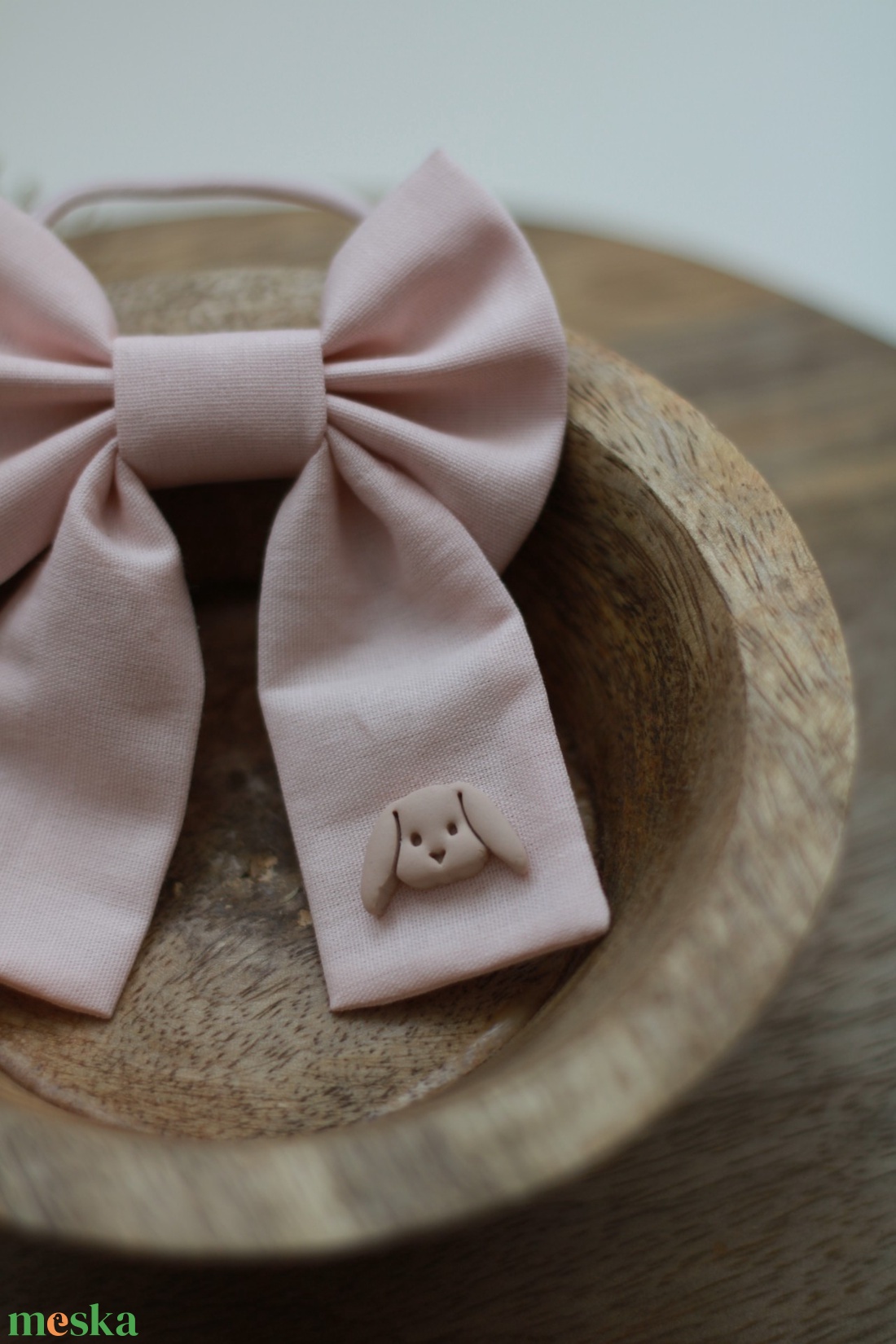 Púder rózsaszín nyuszis hajgumi - ruha & divat - hajdísz & hajcsat - hajgumi - Meska.hu