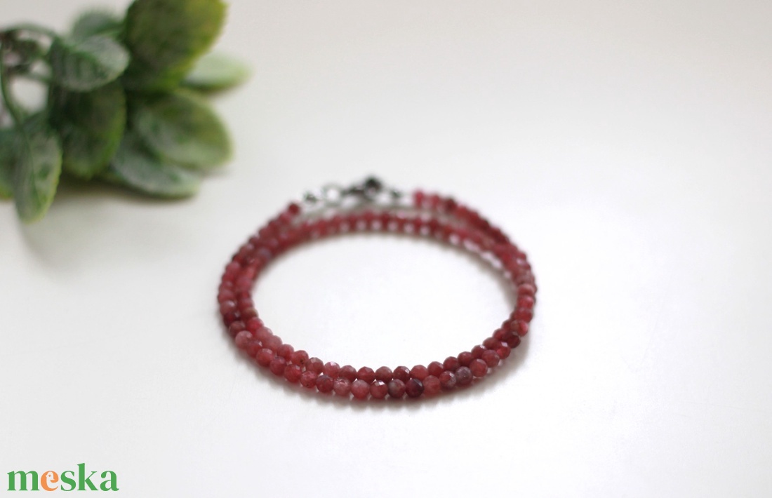 Turmalin rubellit fazettált nyaklánc  - ékszer - nyaklánc - gyöngyös nyaklánc - Meska.hu