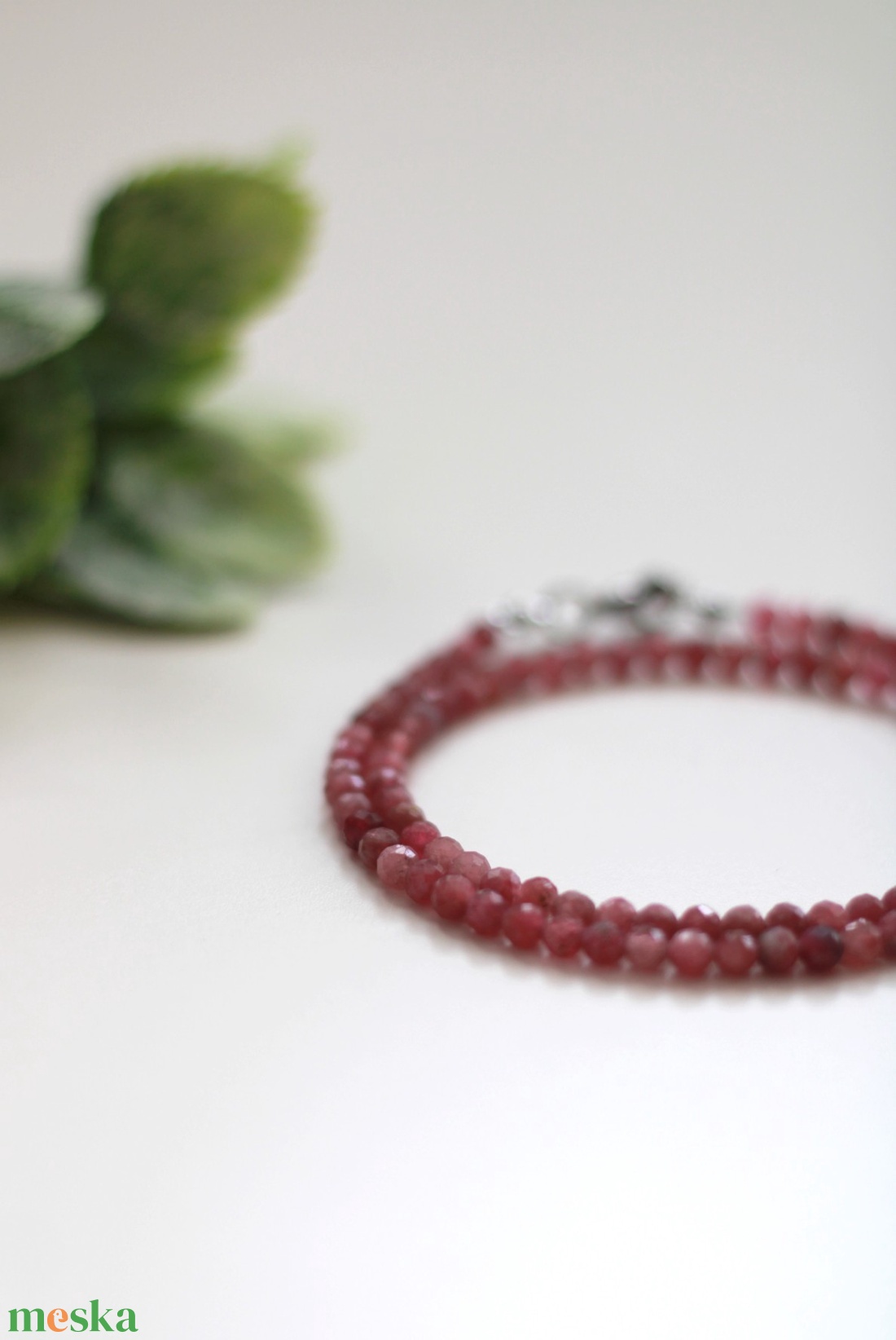 Turmalin rubellit fazettált nyaklánc  - ékszer - nyaklánc - gyöngyös nyaklánc - Meska.hu