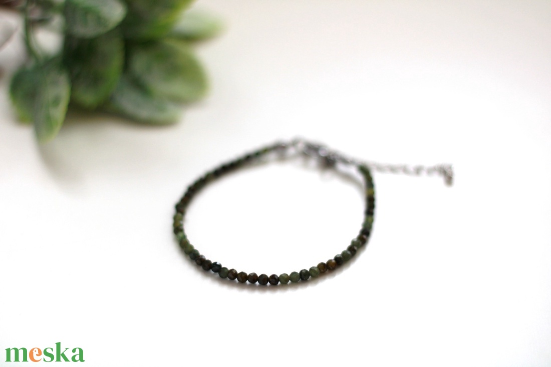 Turmalin verdelit kapcsos ásvány karkötő - ékszer - karkötő - gyöngyös karkötő - Meska.hu