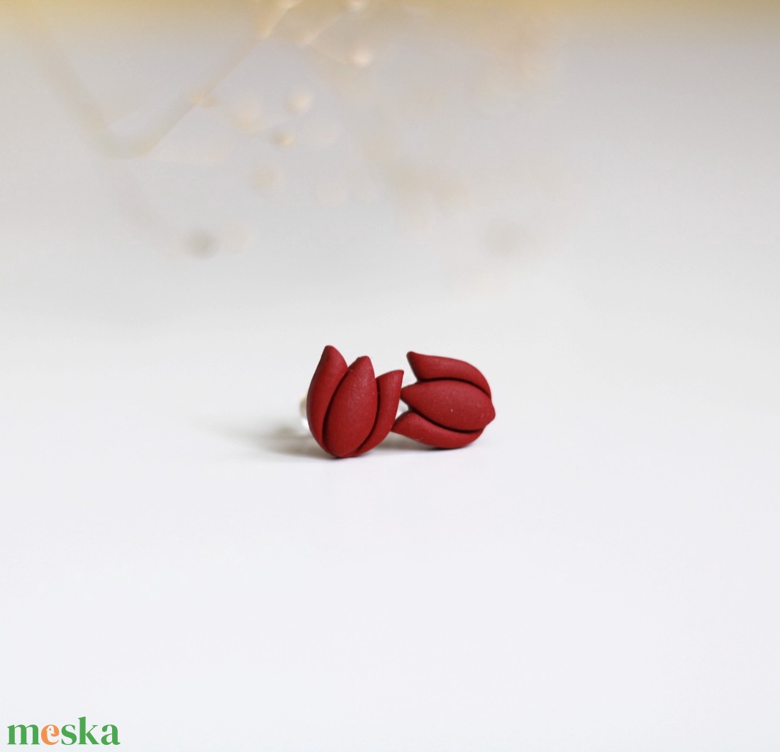 Bordó tulipán gomb fülbevaló - ékszer - fülbevaló - pötty fülbevaló - Meska.hu