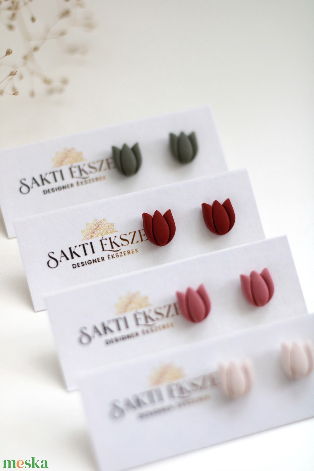 Bordó tulipán gomb fülbevaló - ékszer - fülbevaló - pötty fülbevaló - Meska.hu