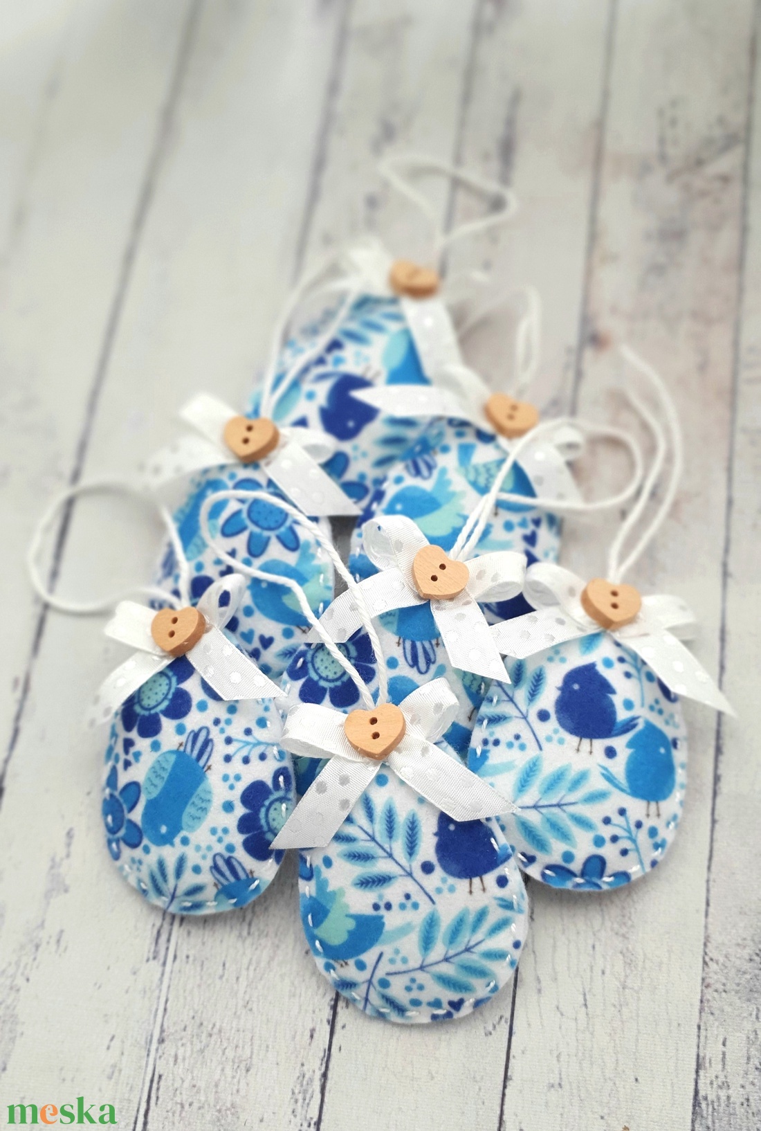 Kékfestő masnis filc tojások - otthon & életmód - dekoráció - fali és függő dekoráció - függődísz - Meska.hu