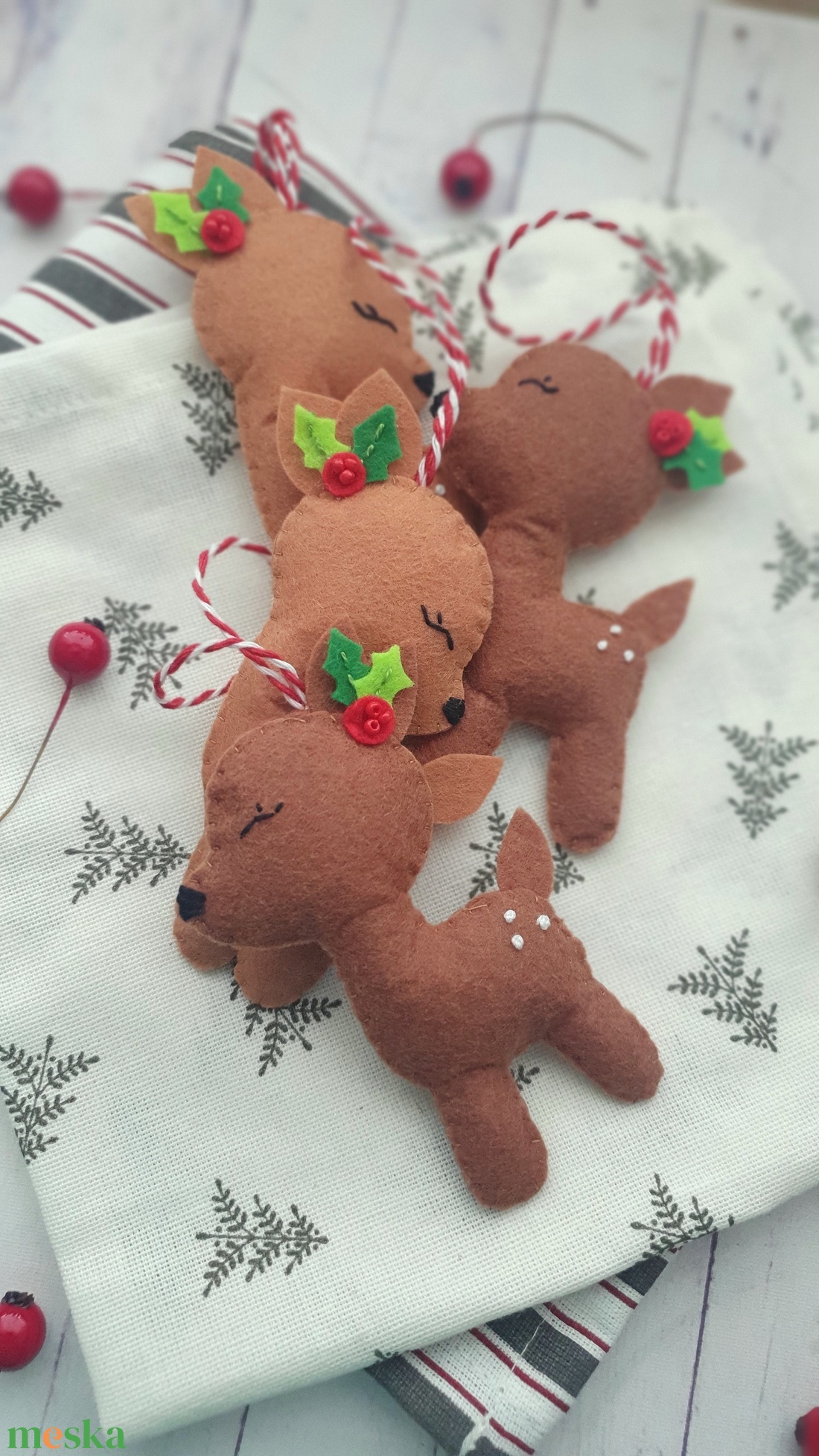 Bababarát karácsonyi filc díszek, őzikék - karácsony - karácsonyi lakásdekoráció - karácsonyfadíszek - Meska.hu