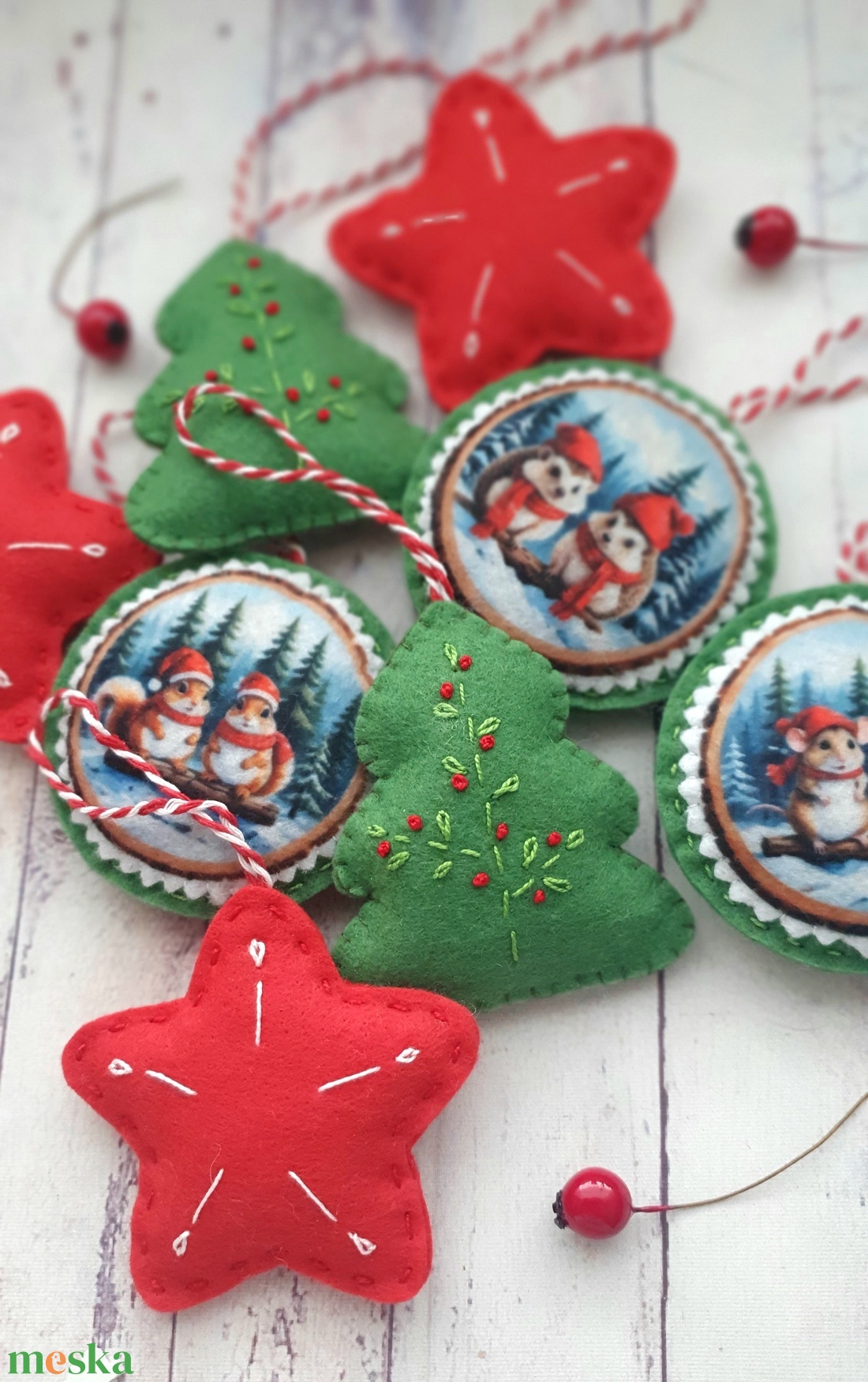 Bababarát karácsonyi filc díszek, mókusok és csillagok - karácsony - karácsonyi lakásdekoráció - karácsonyfadíszek - Meska.hu