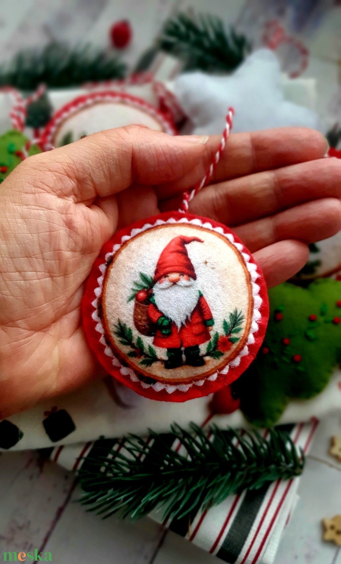 Bababarát karácsonyi filc díszek, manók és csillagok - karácsony - karácsonyi lakásdekoráció - karácsonyfadíszek - Meska.hu Bababarát karácsonyi filc díszek, manók és csillagok - karácsony - karácsonyi lakásdekoráció - karácsonyfadíszek - Meska.hu