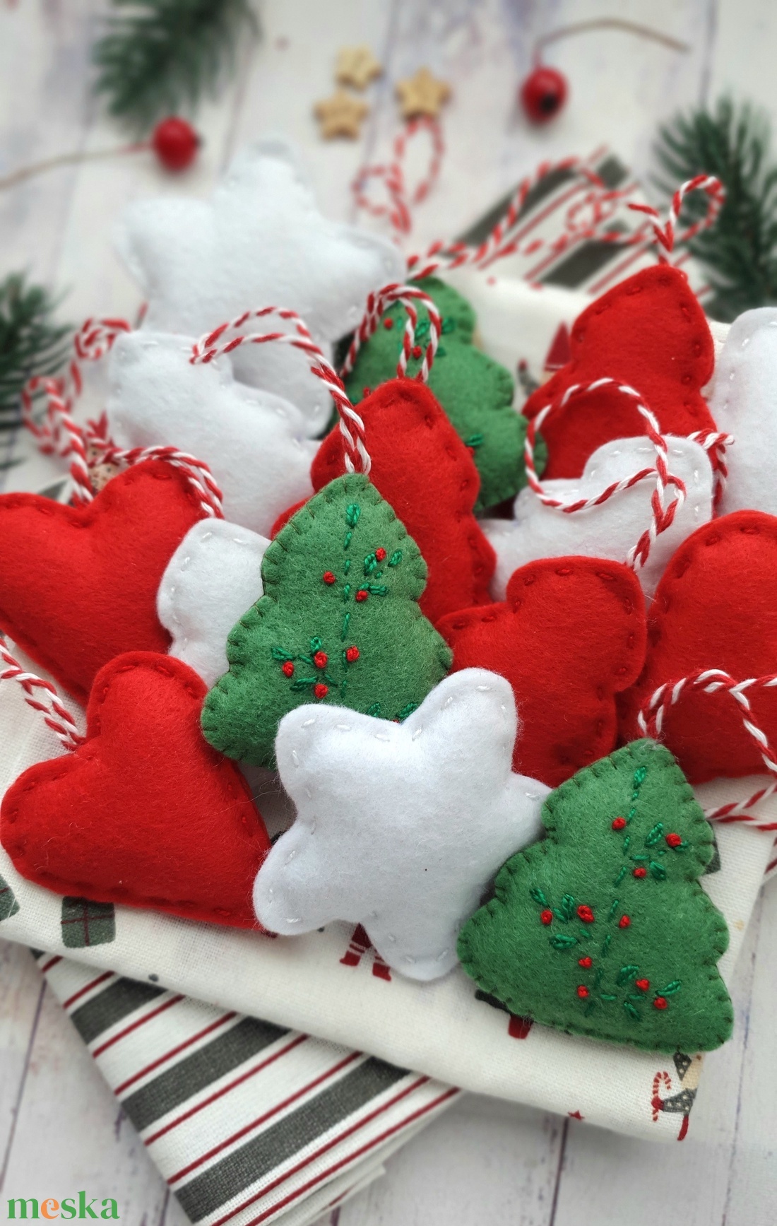 Bababarát karácsonyi filc díszek, csillagok szívek és hímzett fenyőfa - karácsony - karácsonyi lakásdekoráció - karácsonyfadíszek - Meska.hu Bababarát karácsonyi filc díszek, csillagok szívek és hímzett fenyőfa - karácsony - karácsonyi lakásdekoráció - karácsonyfadíszek - Meska.hu