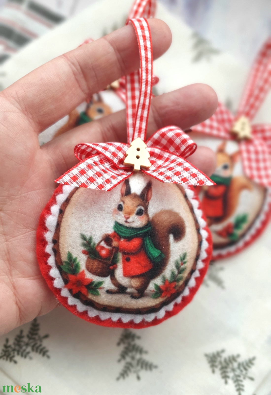 Bababarát karácsonyi filc díszek, mókusok - karácsony - karácsonyi lakásdekoráció - karácsonyfadíszek - Meska.hu Bababarát karácsonyi filc díszek, mókusok - karácsony - karácsonyi lakásdekoráció - karácsonyfadíszek - Meska.hu