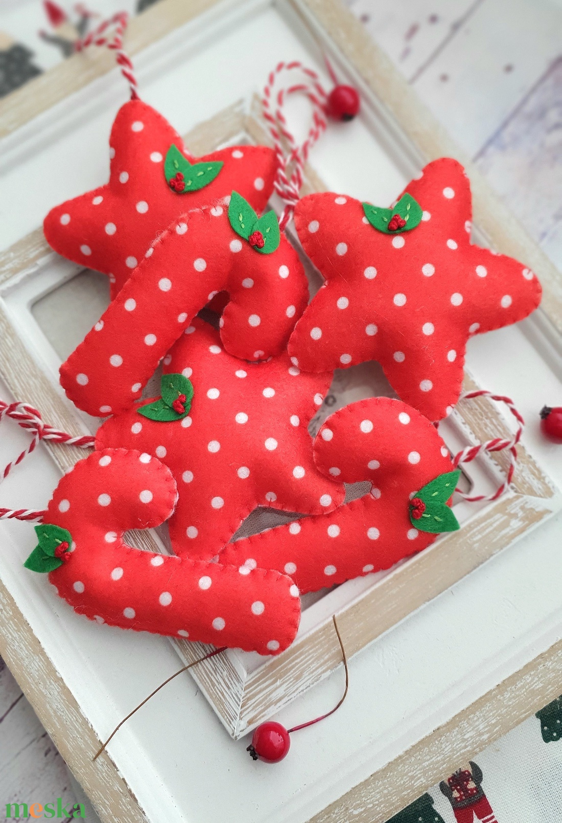 Bababarát karácsonyi filc díszek, pöttyös - karácsony - karácsonyi lakásdekoráció - karácsonyfadíszek - Meska.hu Bababarát karácsonyi filc díszek, pöttyös - karácsony - karácsonyi lakásdekoráció - karácsonyfadíszek - Meska.hu