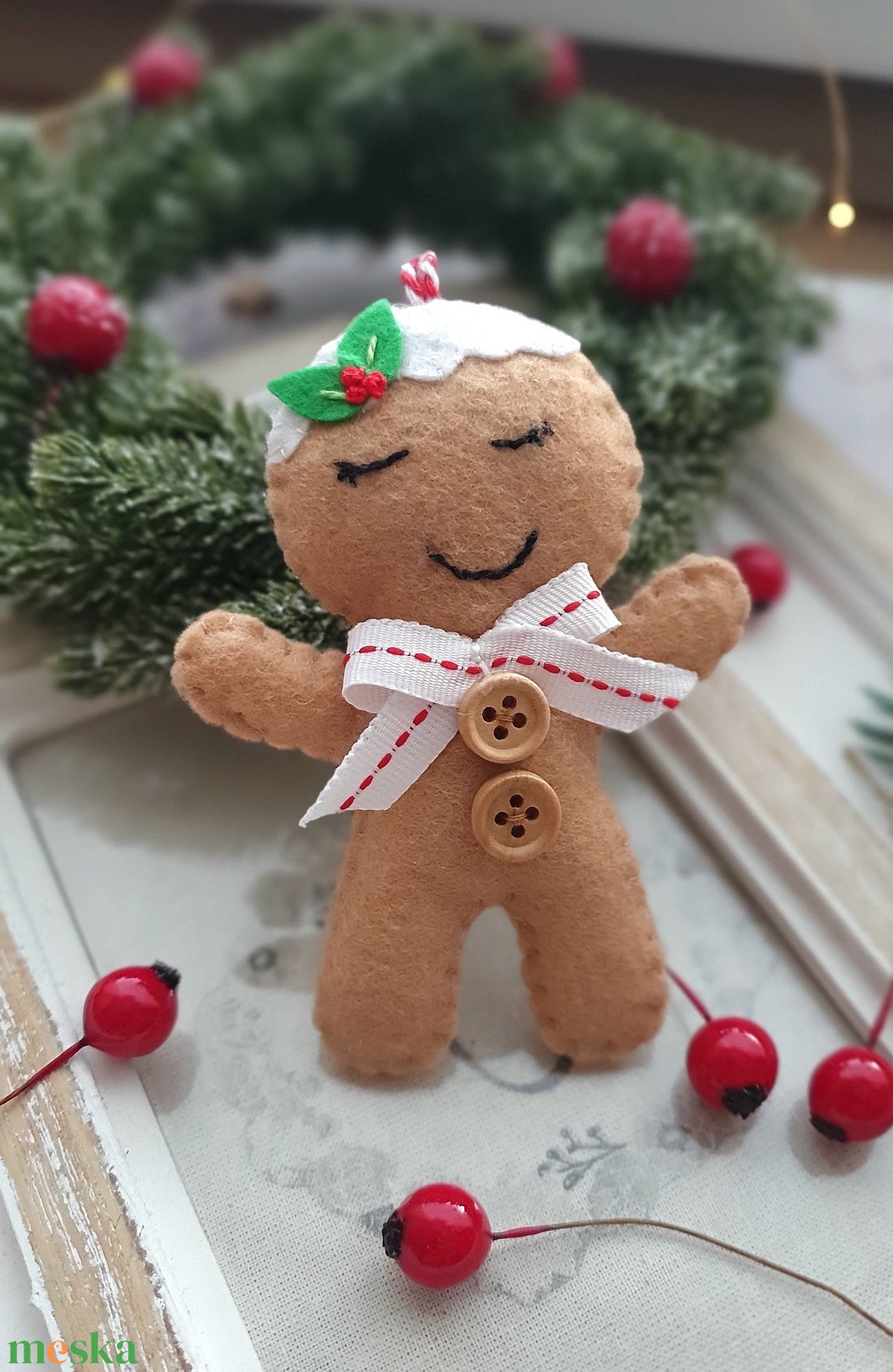 Karácsonyi mézi figura, filc, mézeskalács, - karácsony - karácsonyi lakásdekoráció - karácsonyfadíszek - Meska.hu