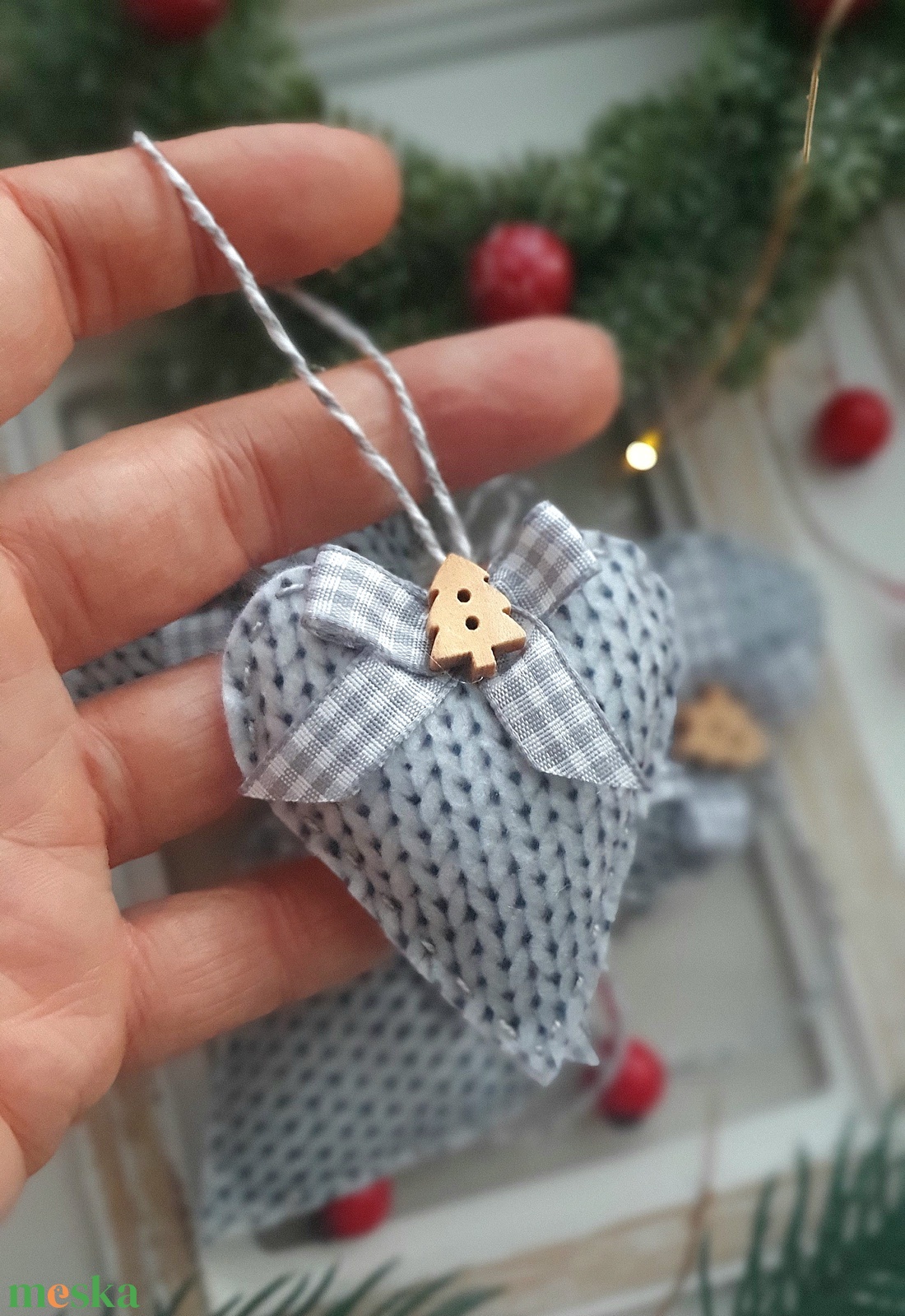 Bababarát karácsonyi filc szívek, kötött hatású filcszívek - karácsony - karácsonyi lakásdekoráció - karácsonyfadíszek - Meska.hu