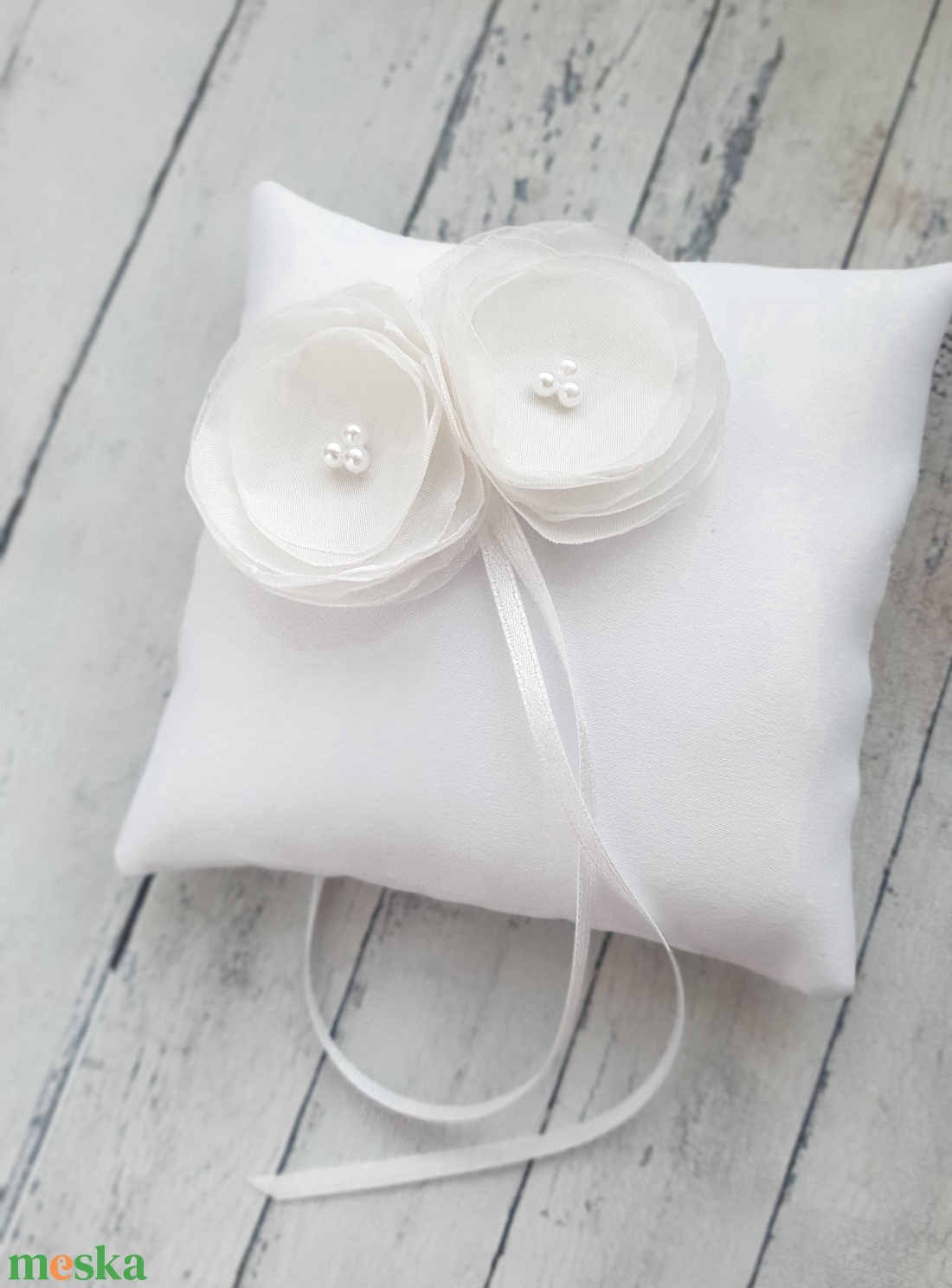 Gyűrűpárna ROSES, gyűrűtartó, menyasszony, esküvő - esküvő - kiegészítők - gyűrűtartó & gyűrűpárna - Meska.hu