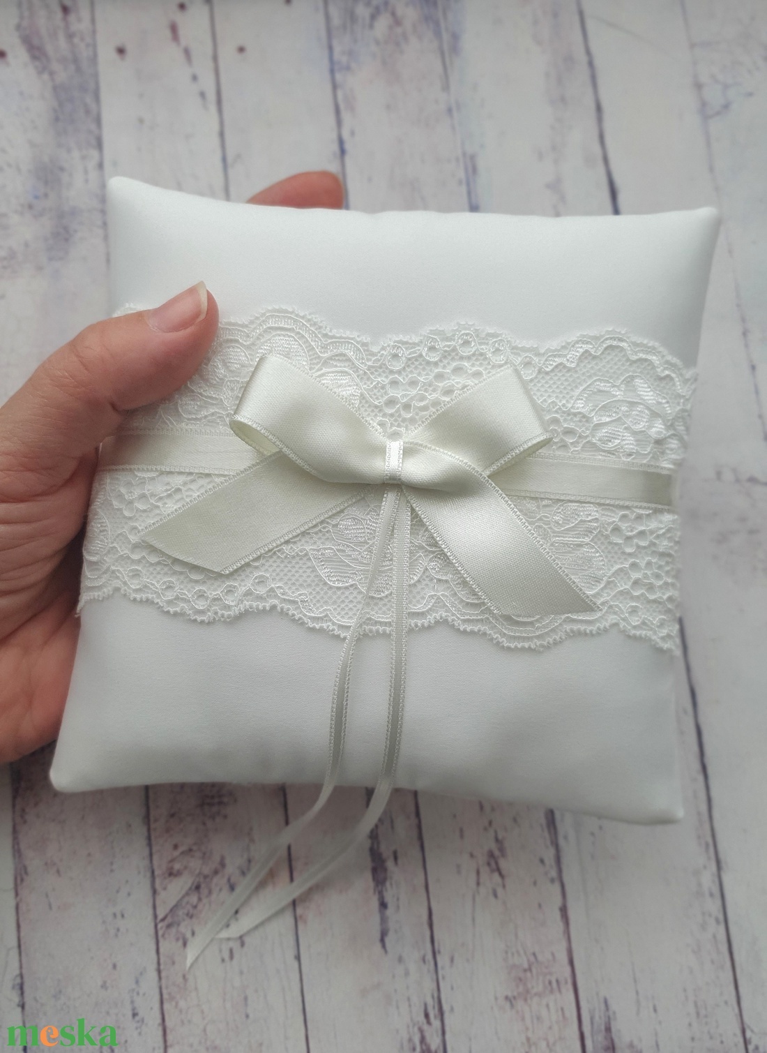 Gyűrűpárna DELORES, gyűrűtartó, menyasszony, esküvő - esküvő - kiegészítők - gyűrűtartó & gyűrűpárna - Meska.hu